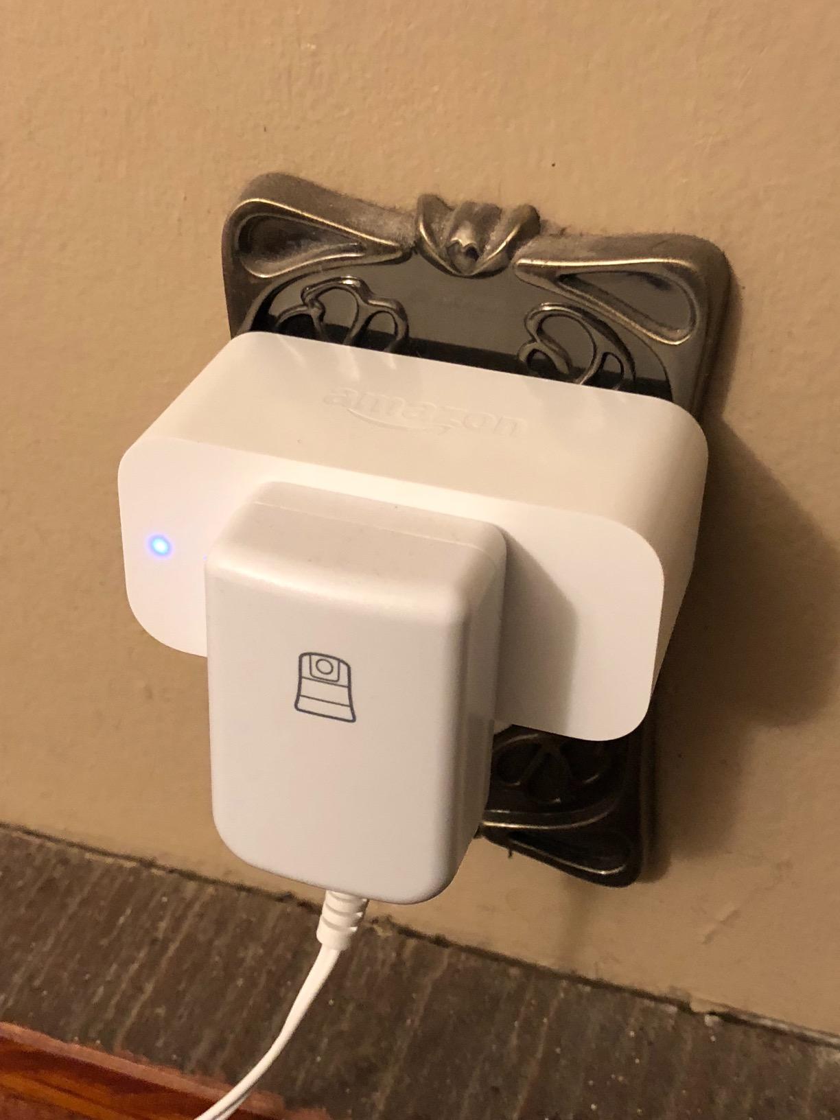 Amazon Smart Plug | Works with Alexa | Simple setup, endless possibilities - Customer Photo 2