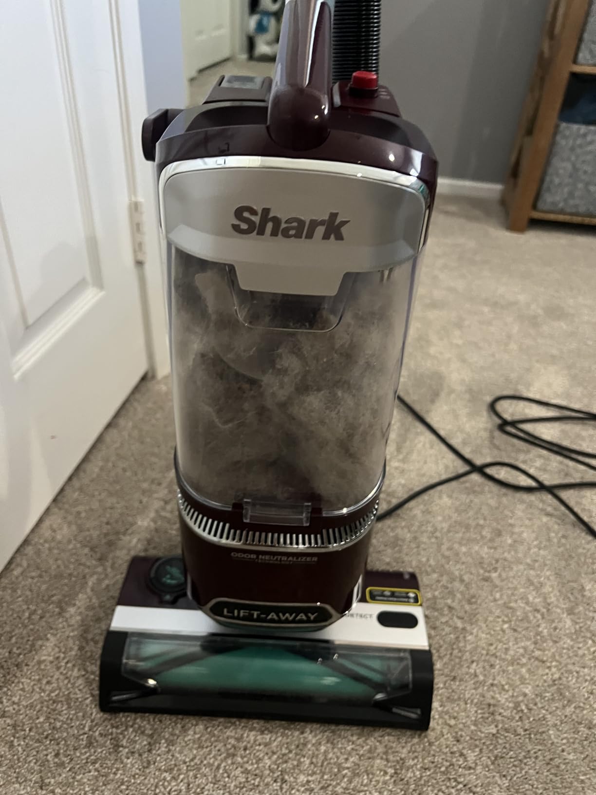 Shark | Upright Vacuum Cleaner for Home | Rotator Lift-Away | No Hair Wrap | HEPA Filter | Lightweight Bagless Vacuum for Pet Hair | LED Headlights For Carpets & Hardwood Floors | Silver | LA502 - Customer Photo 1