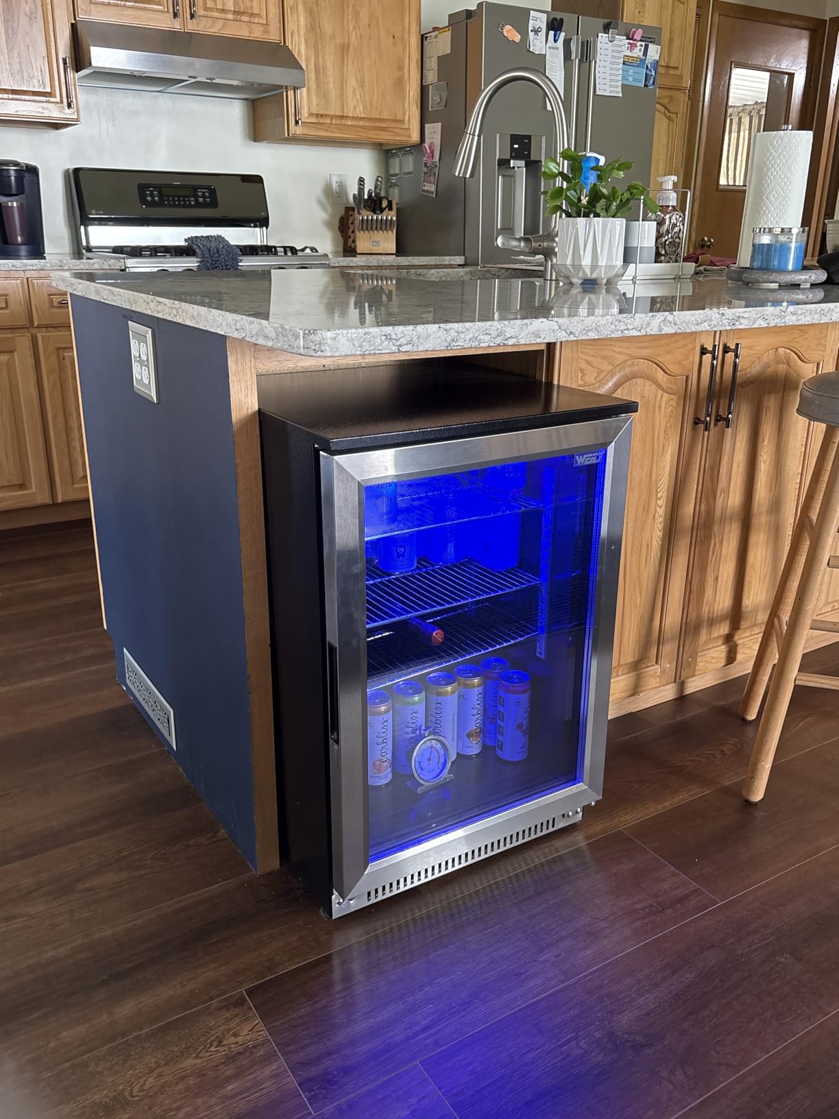 Weili 20 Inch Built in Beverage Refrigerator with Lock, Under Counter or Freestanding 120 Can Soda Beer Drink Cooler Fridge with Stainless Steel and Glass Door - Customer Photo 1