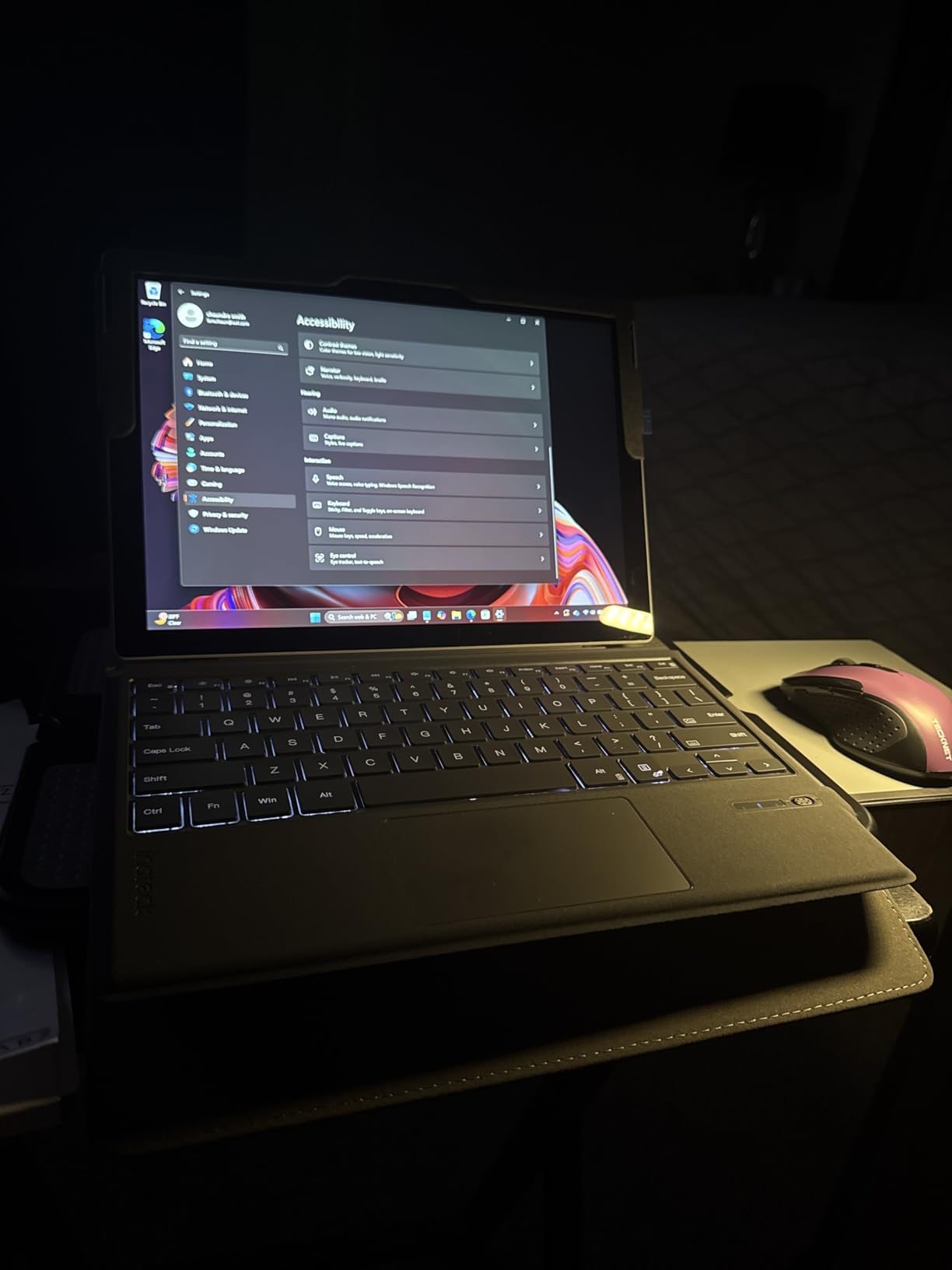 Microsoft Surface Pro 7 256GB i5 8GB RAM with Windows 10 Pro (Wi-Fi, Quad-Core i5-1035G4,) Platinum PVR-00001 (Renewed) - Customer Photo 1