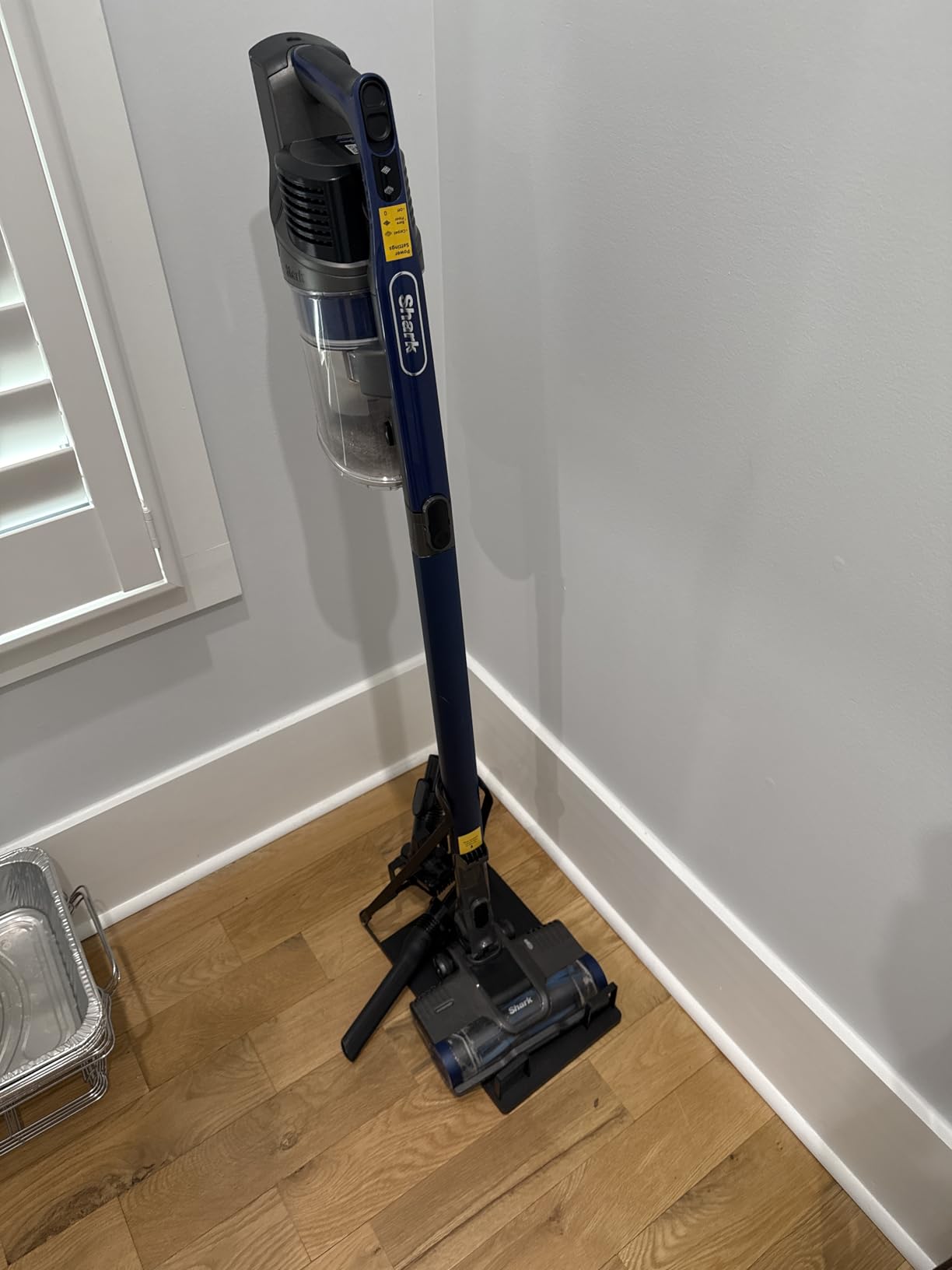 Shark Cordless Vacuum Cleaner with HEPA Filter, Lightweight, Portable, Rechargeable, Powerful Pet Hair Pickup, Removable Handheld, Crevice Tool, Dusting Brush, 50-min Runtime, Blue, IZ363HT - Customer Photo 2