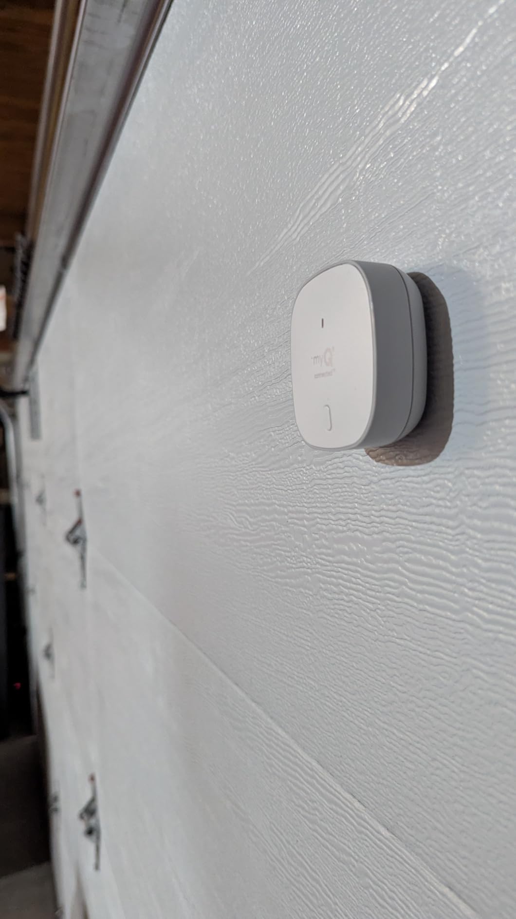 CHAMBERLAIN Smart Garage Control - Wireless Garage Hub and Sensor with Wifi & Bluetooth - Smartphone Controlled, myQ-G0401-ES, White Customer Review CHAMBERLAIN Smart Garage Control - Wireless Garage Hub and Sensor with Wifi & Bluetooth - Smartphone Controlled, myQ-G0401-ES, White - Customer Photo 2
