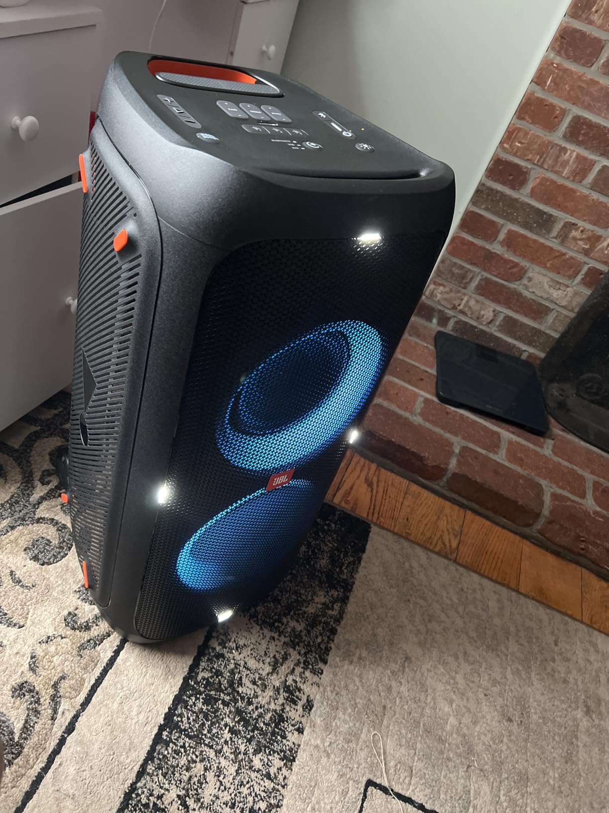 JBL Partybox 310 - Portable Party Speaker with Long Lasting Battery, Powerful JBL Sound and Exciting Light Show,Black - Customer Photo 1