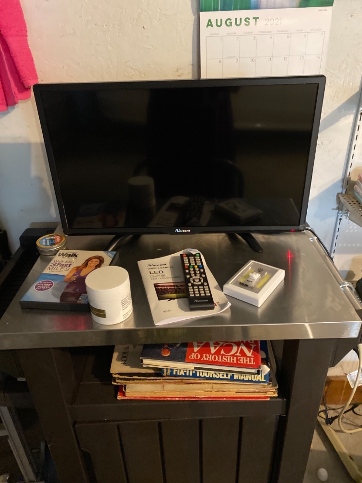 24 Inch 720P LED HD Backlight Flat DVD Combo TV, VGA USB HDMI Digital TV Tuner Cable, Build-in DVD Player Dual Channel 3W Speakers Monitor Television (24 inch) - Customer Photo 2