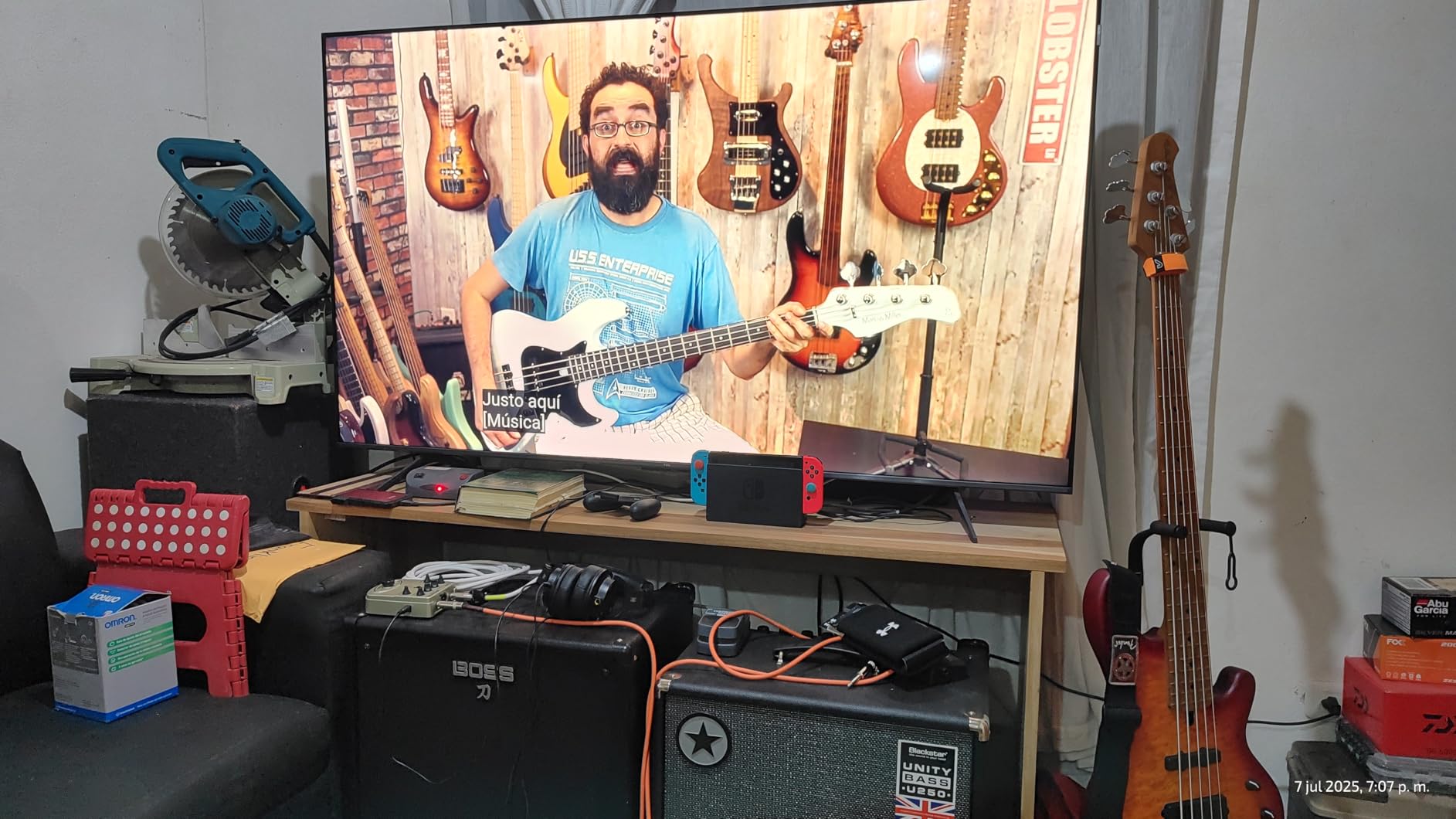 Chromecast with Google TV (4K)- Streaming Stick Entertainment with Voice Search - Watch Movies, Shows, and Live TV in 4K HDR - Snow - Customer Photo 1