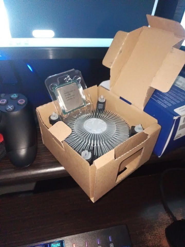 Intel CPU BX8070110100F Core i3-10100F / 3.6GHz / 6MB LGA1200 4C / 8T - Customer Photo 4