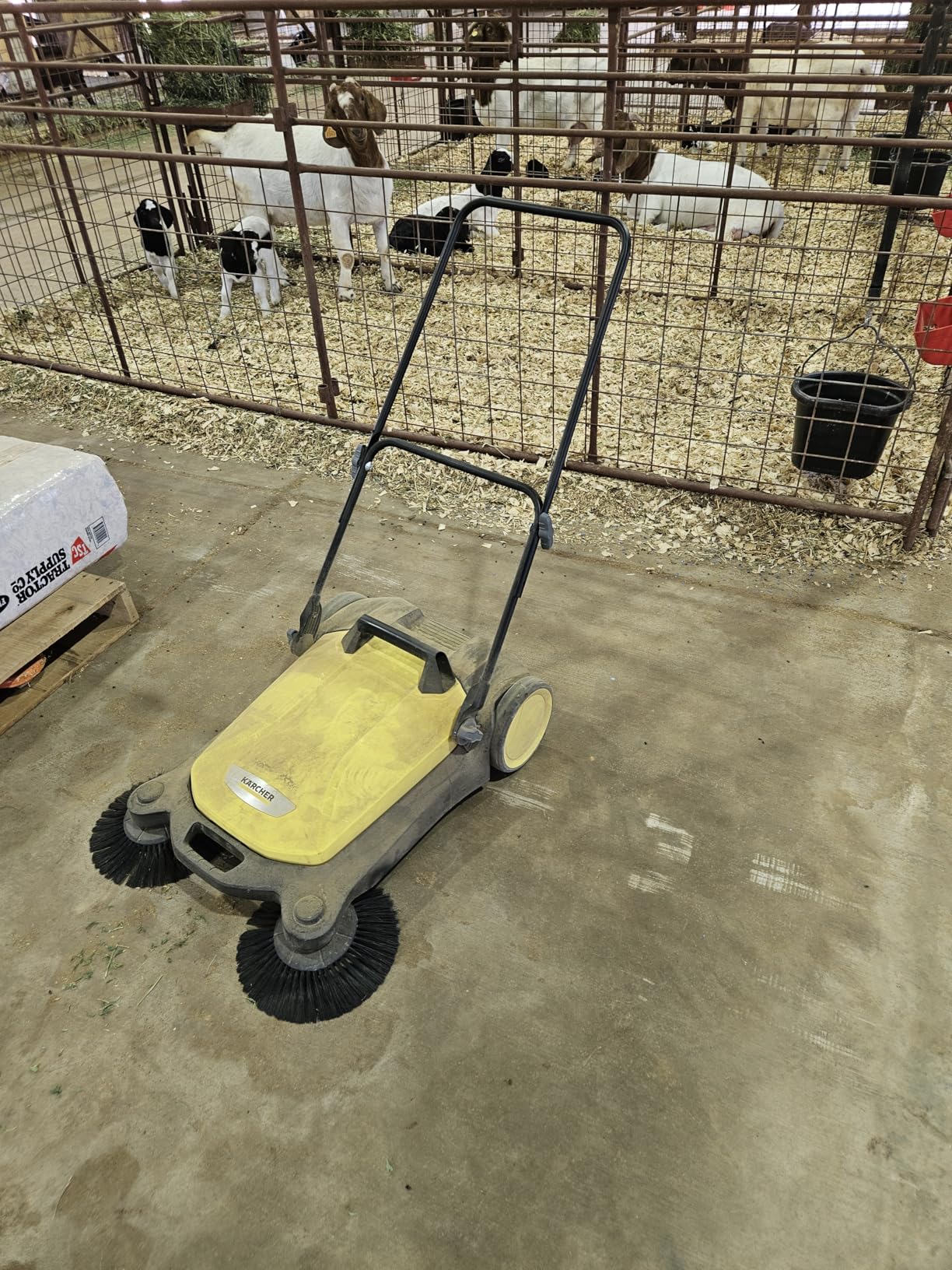 Karcher Walk Behind Outdoor Push Sweeper S 4 Twin - 26.8