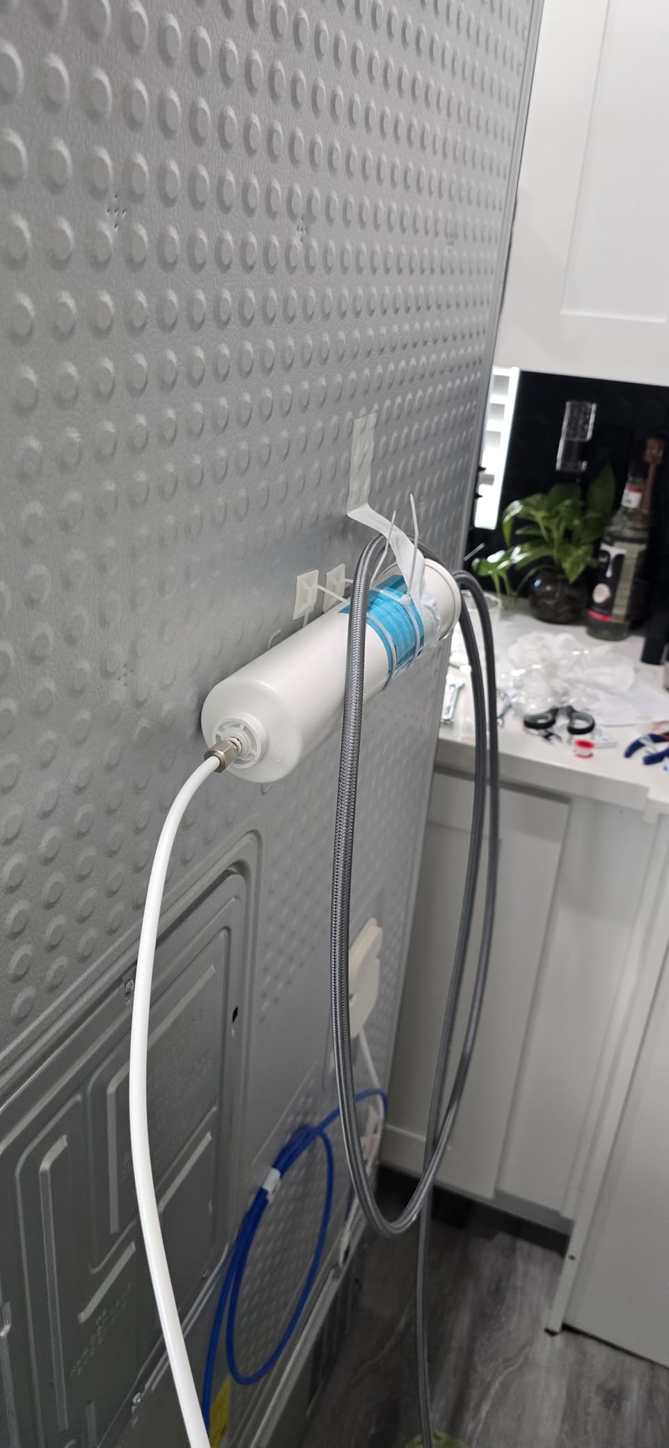 AQUACREST In-Line Water Filter for Refrigerator and Ice Maker, 5 years or 10,000 Gallons High Capacity, 1/4-Inch Direct Connect Fittings, Reduces Chlorine, Bad Taste & Odor Customer Review AQUACREST In-Line Water Filter for Refrigerator and Ice Maker, 5 years or 10,000 Gallons High Capacity, 1/4-Inch Direct Connect Fittings, Reduces Chlorine, Bad Taste & Odor - Customer Photo 1