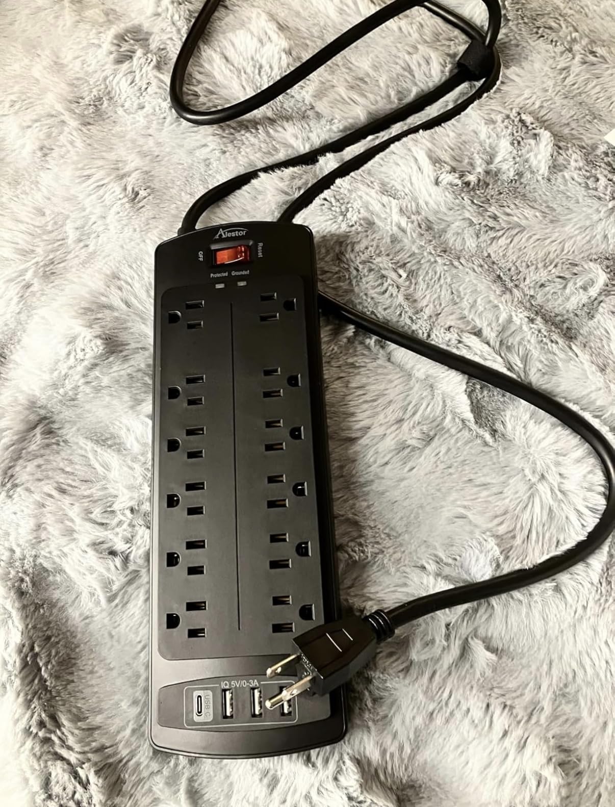 Power Strip, ALESTOR Surge Protector with 12 Outlets and 4 USB Ports, 6 Feet Extension Cord (1875W/15A), 2700 Joules, ETL Listed, Black - Customer Photo 1