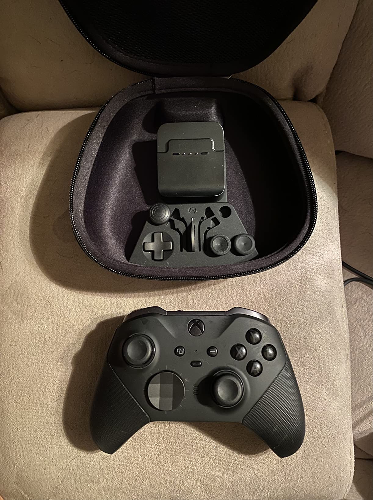 Xbox Elite Series 2 Controller - Black (Renewed) - Customer Photo 2
