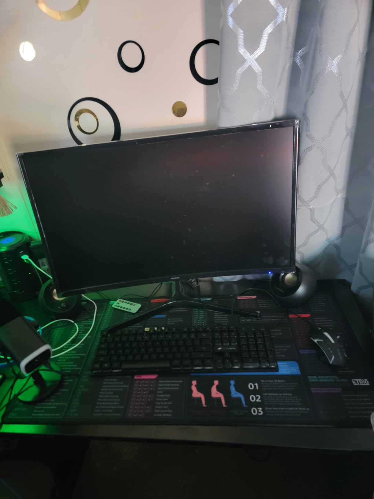 KTRIO RGB Large Gaming Mouse Pad with Stitched Edges, Superior Micro-Weave Cloth, Non-Slip Base, Water Resist Coating, 31.5 x 11.8 in, RGB Black - Customer Photo 2