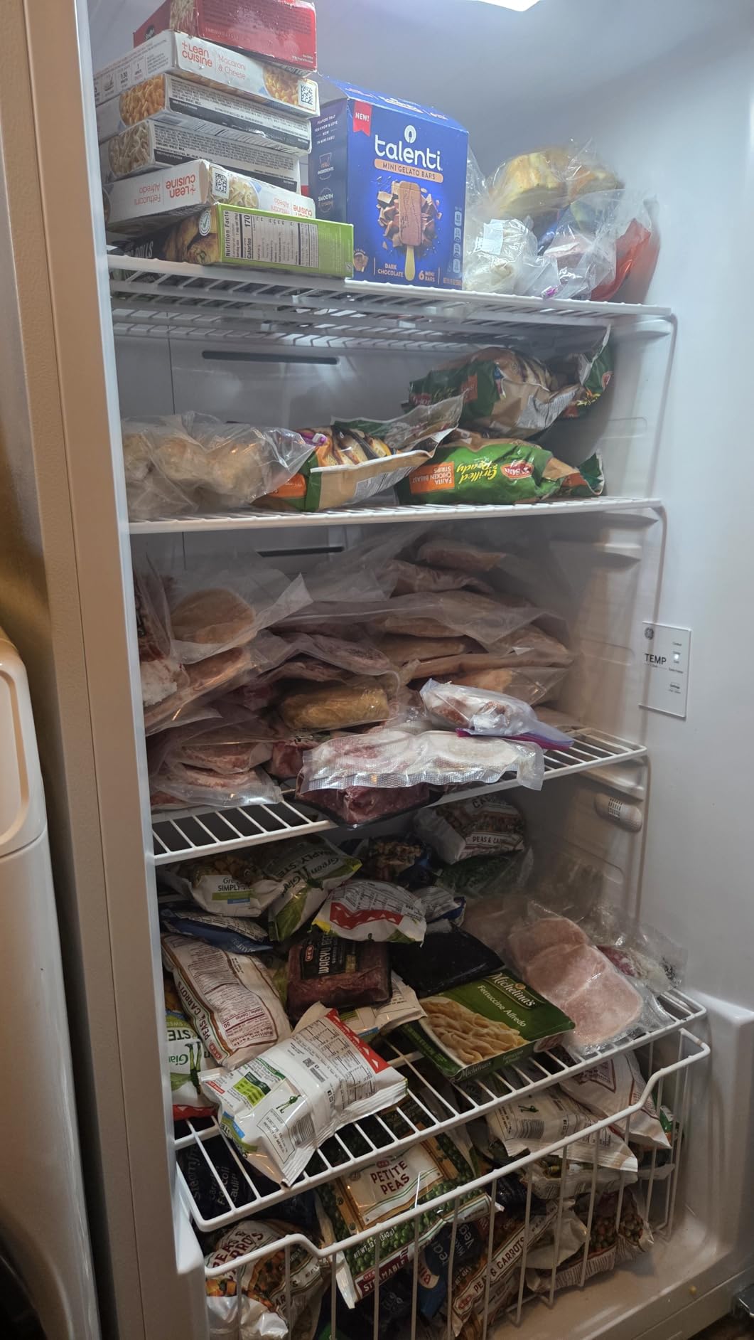 YIHONG 6 Pack Clear Pantry Organizer Bins, Plastic Containers with Handle for Kitchen,Freezer,Cabinet,Closet,Bathroom Under Sink Storage - Customer Photo 2