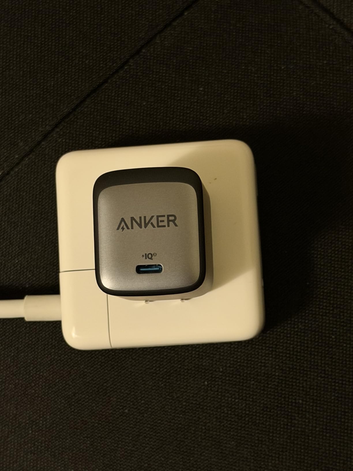 Anker Nano USB C Charger,65W GaN II PPS Fast Compact Foldable Charger for MacBook Pro, Galaxy, Dell, iPhone 17/16, iPad Pro, and More - Customer Photo 2