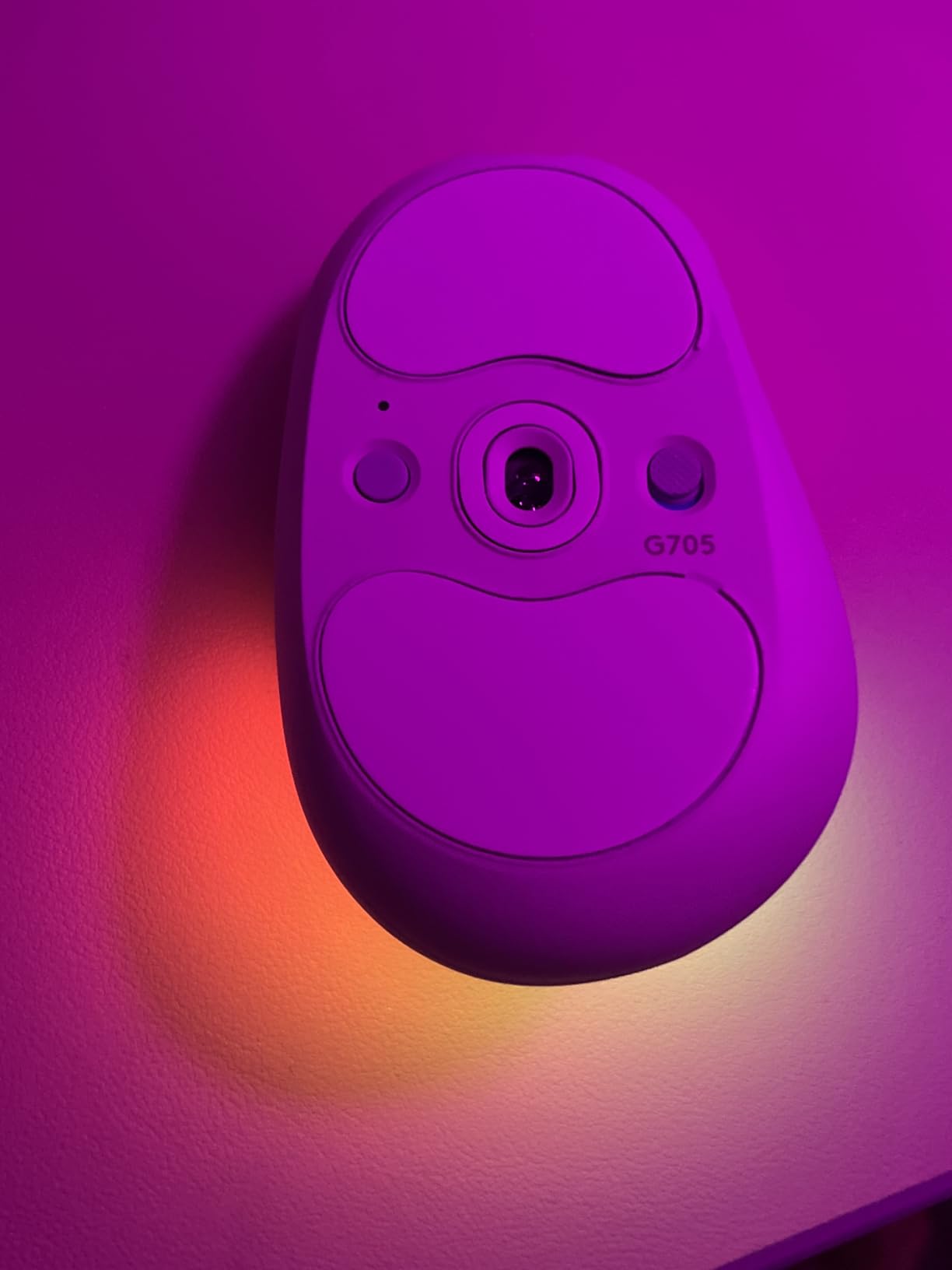 Logitech G705 Wireless Gaming Mouse, Customizable LIGHTSYNC RGB Lighting, Lightspeed Wireless, Bluetooth Connectivity, Lightweight, PC/Mac/Laptop - White Mist - Customer Photo 2