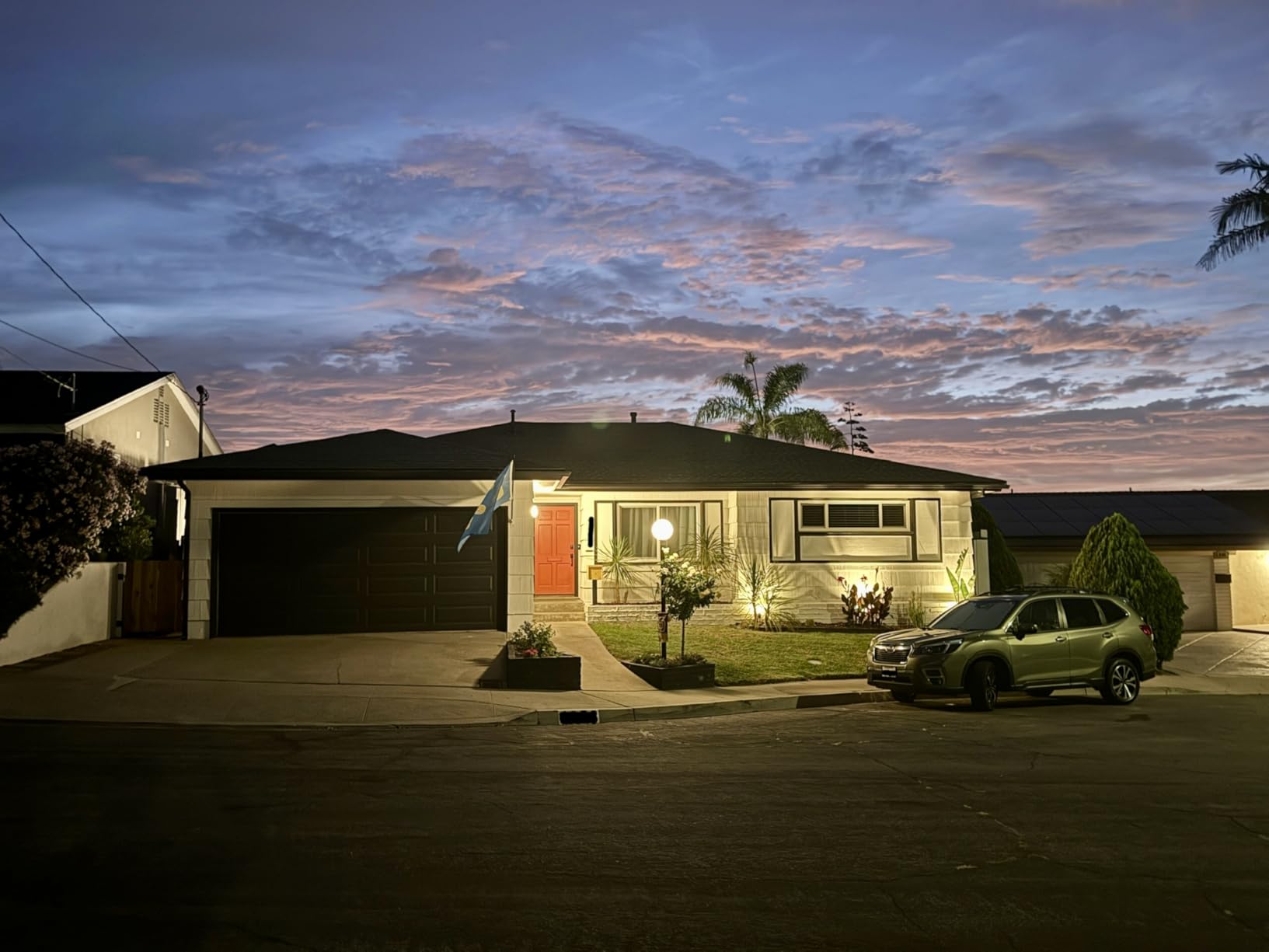 PHILIPS Hue Lily Outdoor Smart Spotlight Base Kit, 3 Pack, White and Color Ambiance LED Walkway Lights, Low Voltage Landscape Lighting, Requires Bridge, Control with App & Voice, Weatherproof - Customer Photo 2