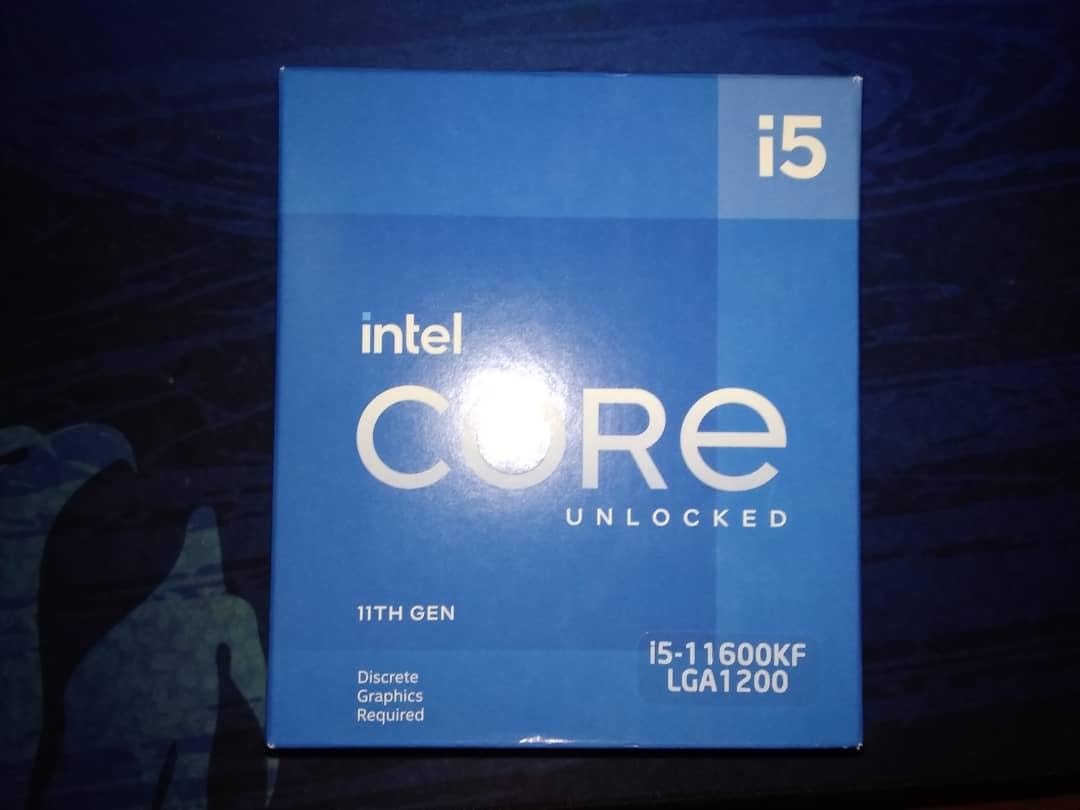 Intel® Core™ i5-11600KF Desktop Processor 6 Cores up to 4.9 GHz Unlocked LGA1200 (Intel® 500 Series & Select 400 Series Chipset) 125W - Customer Photo 2