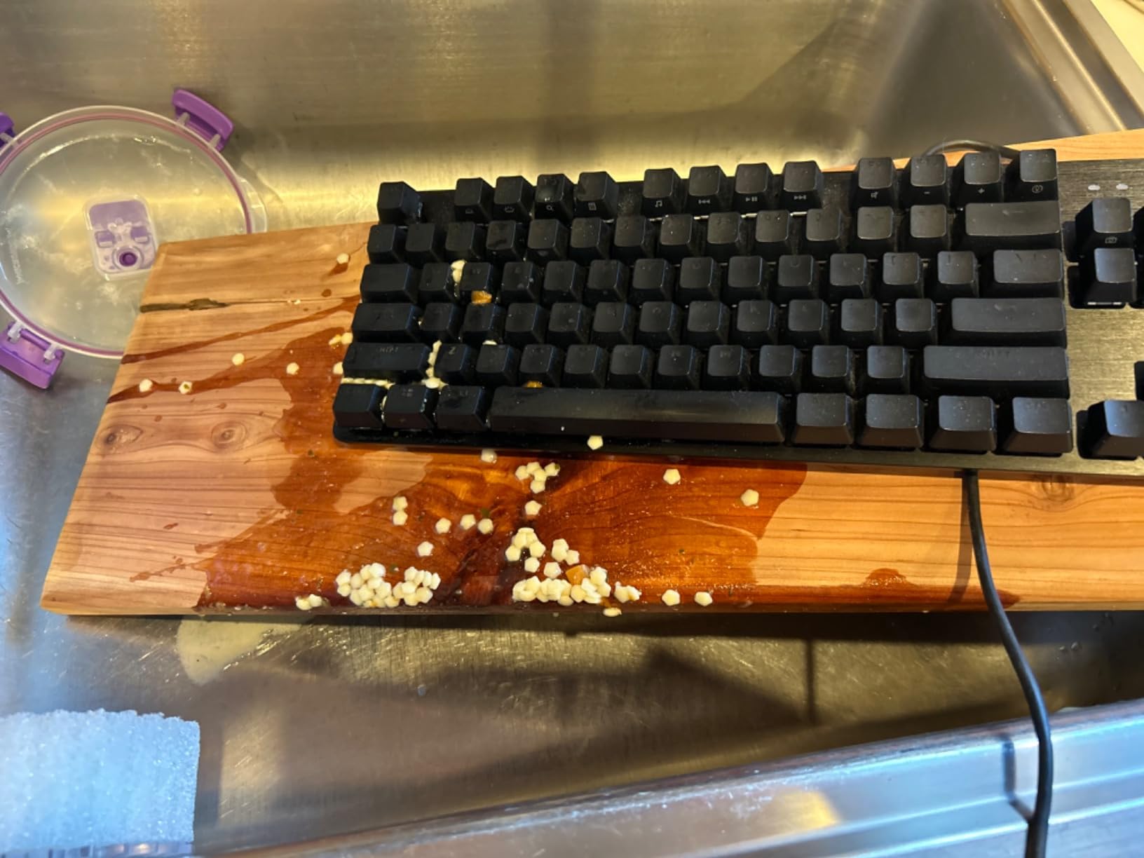 Logitech G413 SE Full-Size Mechanical Gaming Keyboard - Backlit Keyboard with Tactile Mechanical Switches, Anti-Ghosting, Compatible with Windows, macOS - Black Aluminum Customer Review Logitech G413 SE Full-Size Mechanical Gaming Keyboard - Backlit Keyboard with Tactile Mechanical Switches, Anti-Ghosting, Compatible with Windows, macOS - Black Aluminum - Customer Photo 4