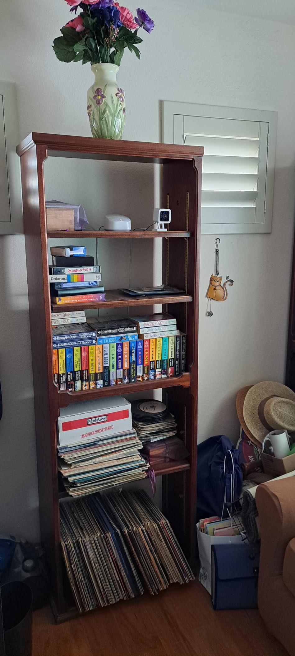 Amazon eero 6+ mesh wifi system - Supports internet plans up to a Gigabit, Coverage up to 4,500 sq. ft., Connect 75+ devices, 3-pack - Customer Photo 1