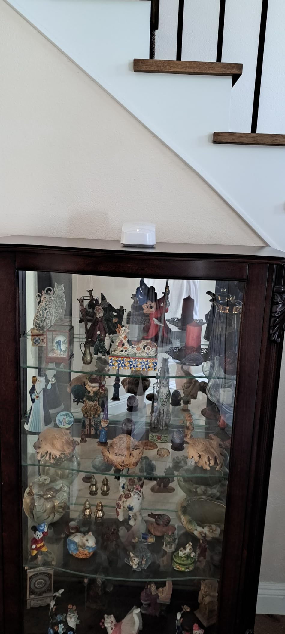 Amazon eero 6+ mesh wifi system - Supports internet plans up to a Gigabit, Coverage up to 4,500 sq. ft., Connect 75+ devices, 3-pack - Customer Photo 3