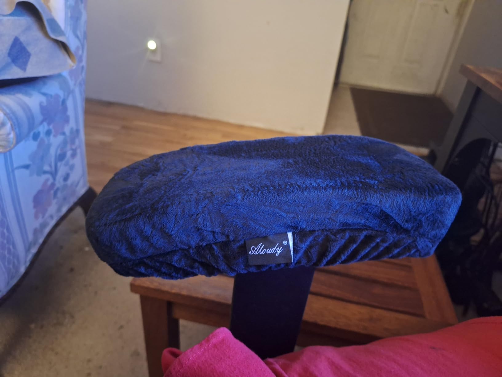 Aloudy Arm Rest Pillow, 2021 New Size 11 Aloudy Arm Rest Pillow, 2021 New Size 11