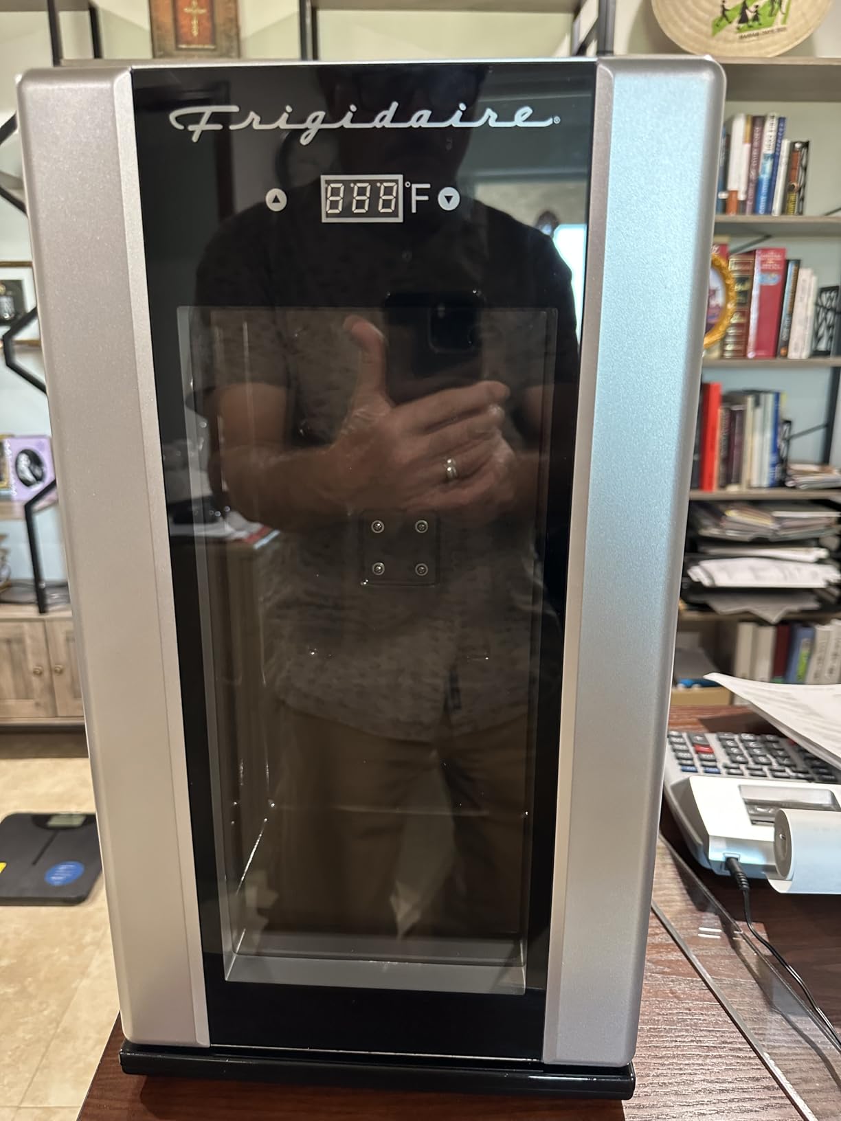 Frigidaire EFMIS567_AMZ, Retro Mini Drink Fridge. 18 Cans Or 4 Wine Bottles, Thermoelectric Drink Fridge- Stainless - Customer Photo 2