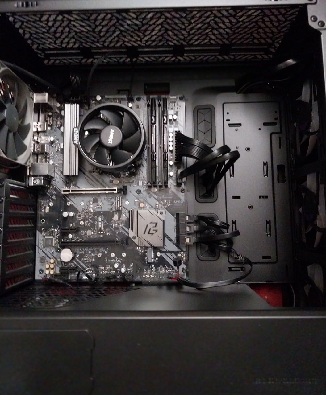 AMD Ryzen™ 7 5700G 8-Core, 16-Thread Desktop Processor with Radeon™ Graphics Customer Review AMD Ryzen™ 7 5700G 8-Core, 16-Thread Desktop Processor with Radeon™ Graphics - Customer Photo 4