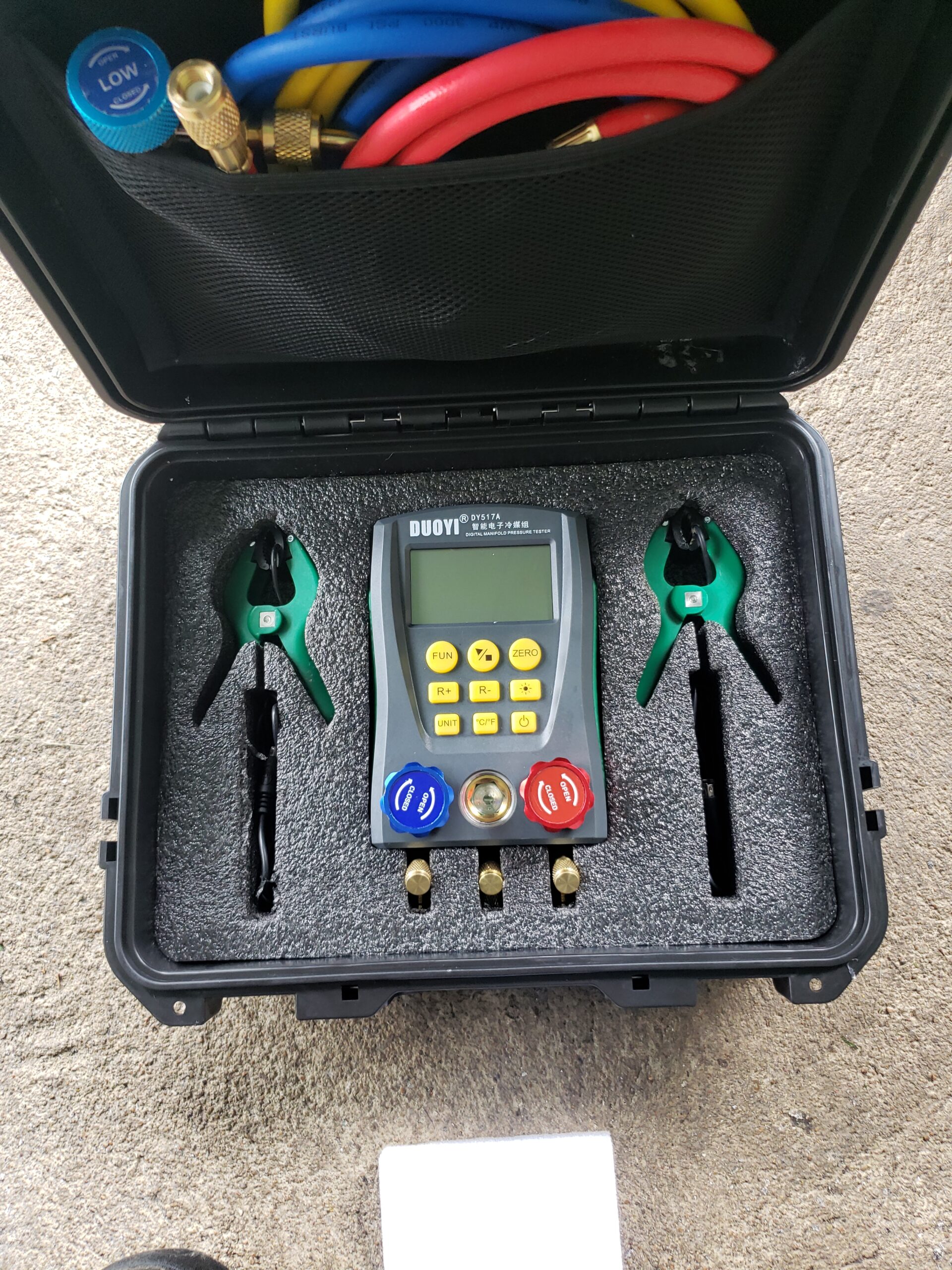 Digital Manifold Gauge Set Air Conditioning/Refrigerator Digital HVAC Gauges Double Pressure&Temp Test Air Conditioning Tools & Equipment Manifold HVAC with Tricolor Hose, 2 Pairs of Test Clamps - Customer Photo 1