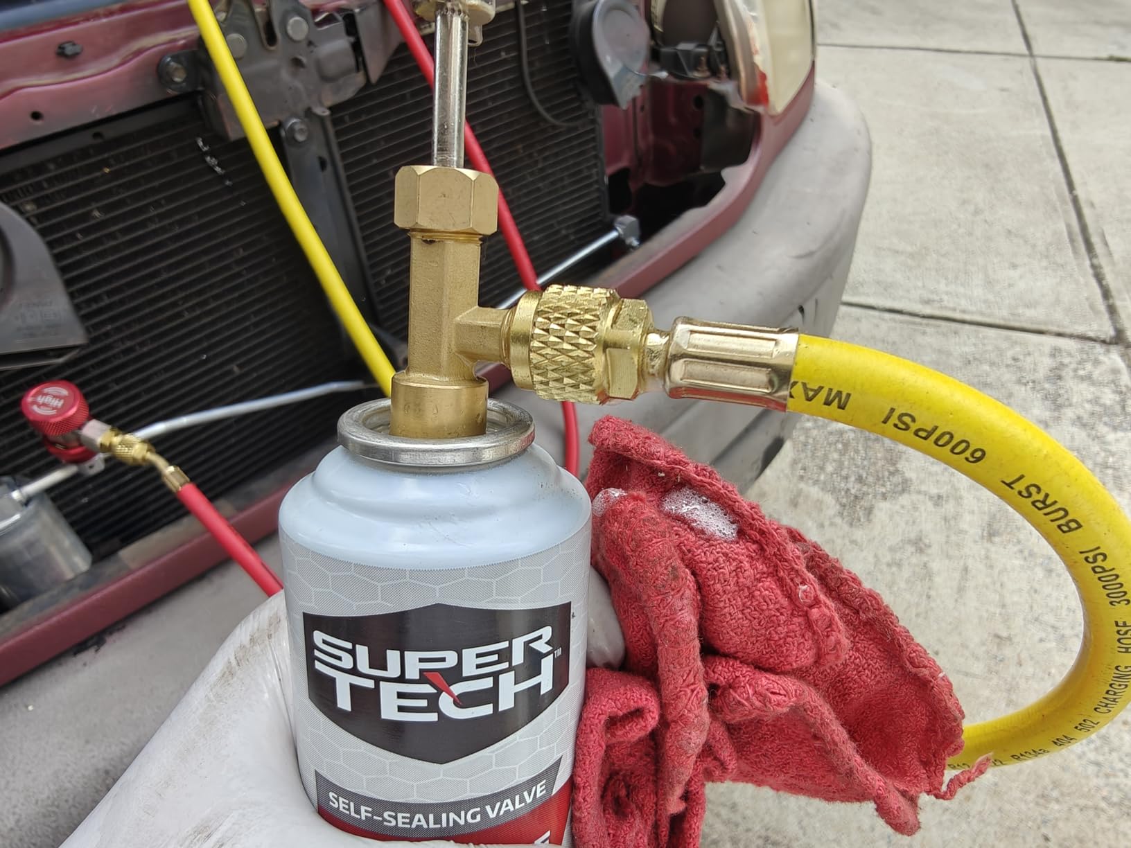 Digital Manifold Gauge Set Air Conditioning/Refrigerator Digital HVAC Gauges Double Pressure&Temp Test Air Conditioning Tools & Equipment Manifold HVAC with Tricolor Hose, 2 Pairs of Test Clamps - Customer Photo 3