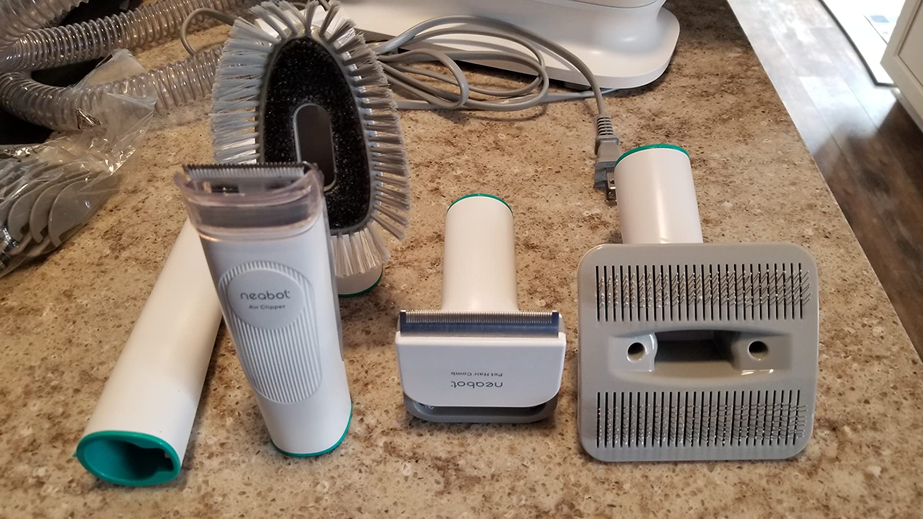 Neakasa P1 Pro Dog Grooming Vacuum Kit, 6-in-1 Pet Hair Grooming with Clippers and Vacuum, 9000Pa Suction, Low Noise, 1L Dust Cup for Home Shedding & Trimming customer photo 1