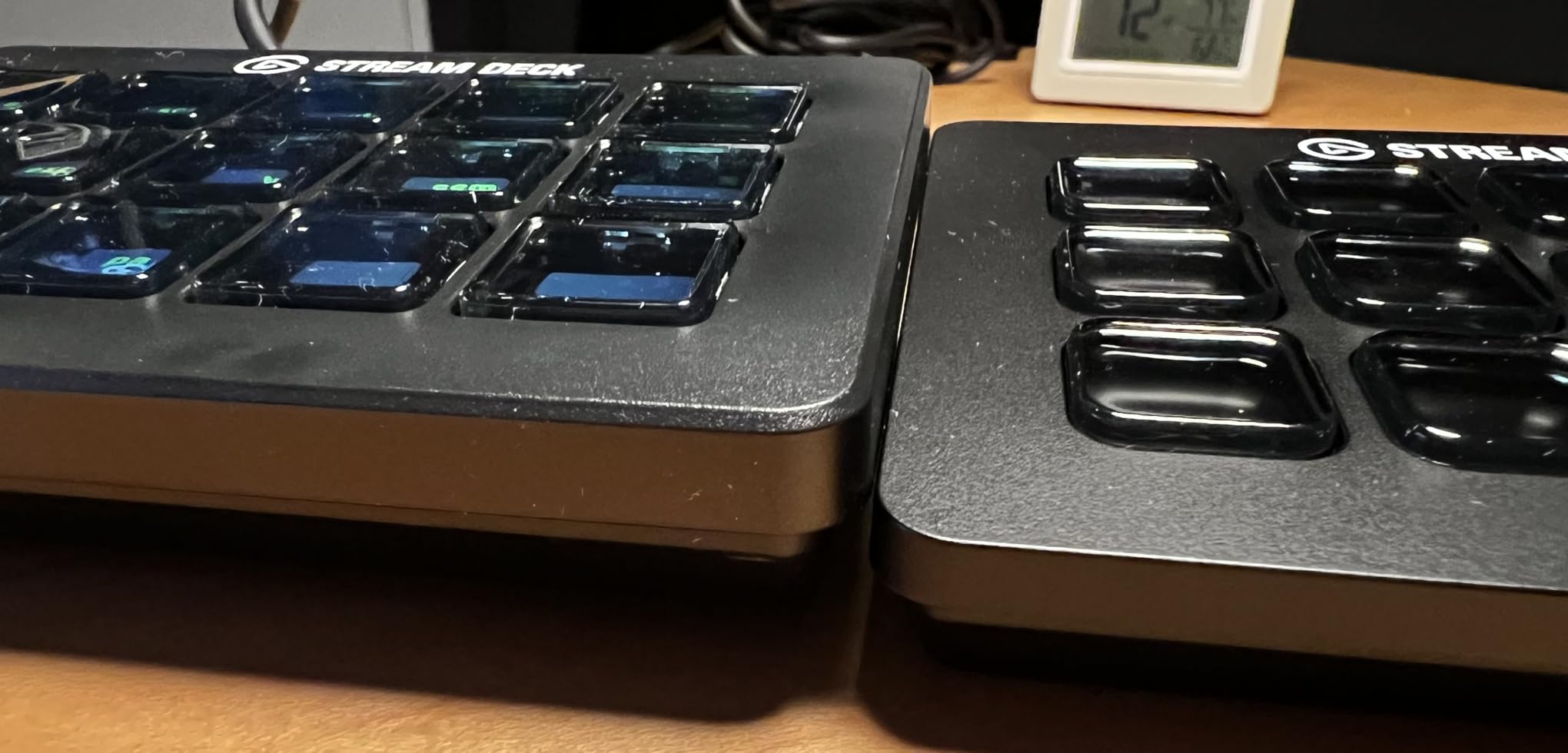 Elgato Stream Deck MK.2 - Studio Controller, 15 macro keys, trigger actions in apps and software like OBS, Twitch, YouTube and more, USB, works with Mac and PC customer photo 1