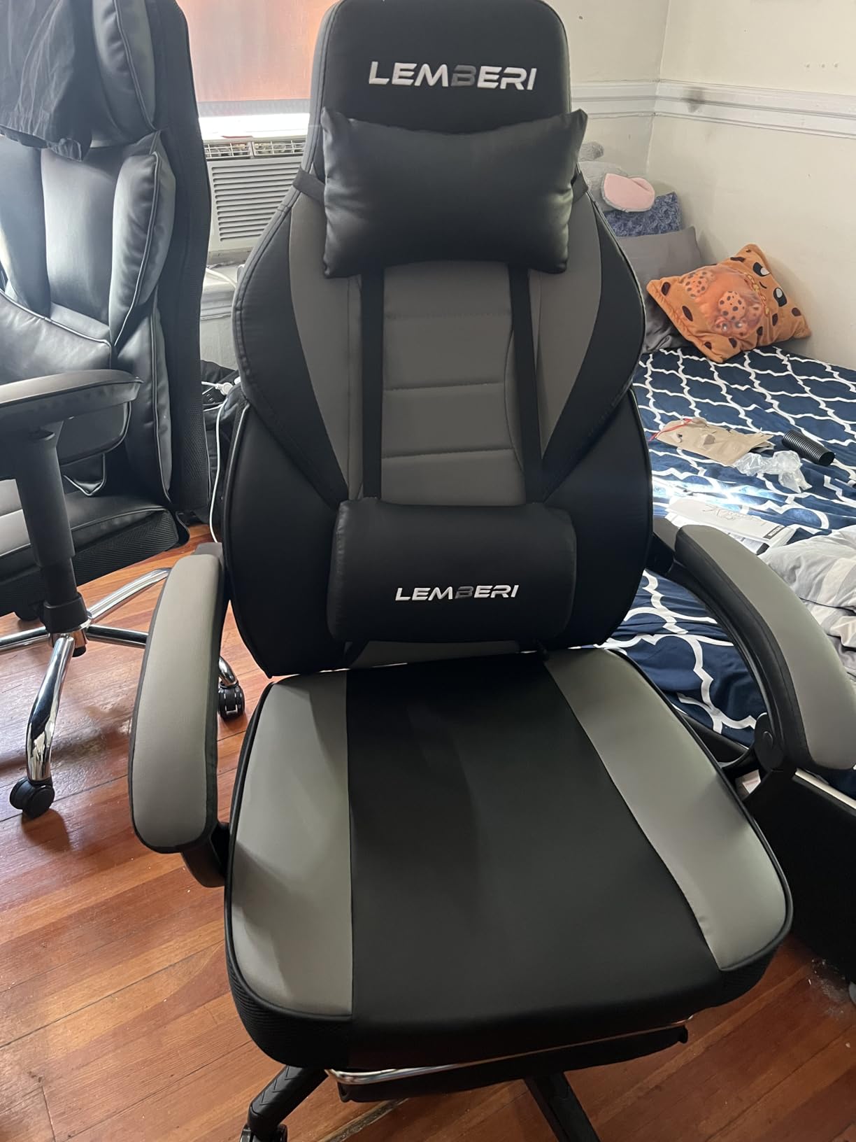 LEMBERI Video Game Chairs with footrest, Big and Tall Gamer Chair for Adults, 400lb Capacity, Racing Style Computer Chair with Headrest and Lumbar Support Customer Review LEMBERI Video Game Chairs with footrest, Big and Tall Gamer Chair for Adults, 400lb Capacity, Racing Style Computer Chair with Headrest and Lumbar Support - Customer Photo 5