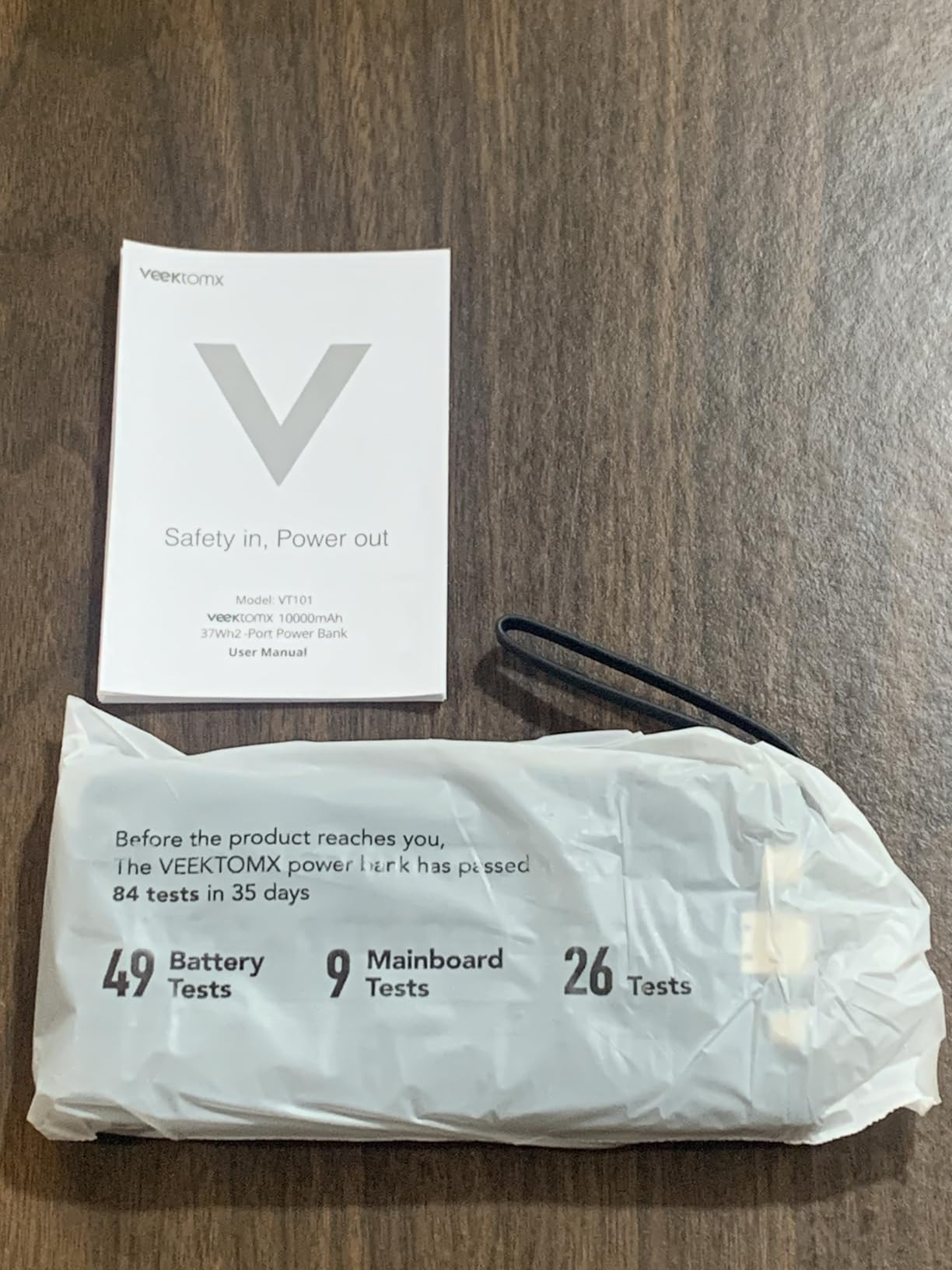 VEEKTOMX Portable Charger Built-in Cables, 20000mAh Power Bank for iPhone, Fast Charge USB C Battery Pack Travel Essentials Powerbank Compatible with iPhone 17/16/15/14, Samsung S25/24, Android, etc - Customer Photo 2