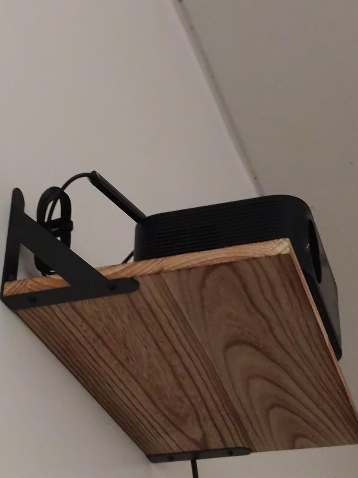 Roku Streaming Stick 4K - HDR & Dolby Vision Roku Streaming Device for TV with Voice Remote & Long-Range Wi-Fi - Free & Live TV Customer Review Roku Streaming Stick 4K - HDR & Dolby Vision Roku Streaming Device for TV with Voice Remote & Long-Range Wi-Fi - Free & Live TV - Customer Photo 2