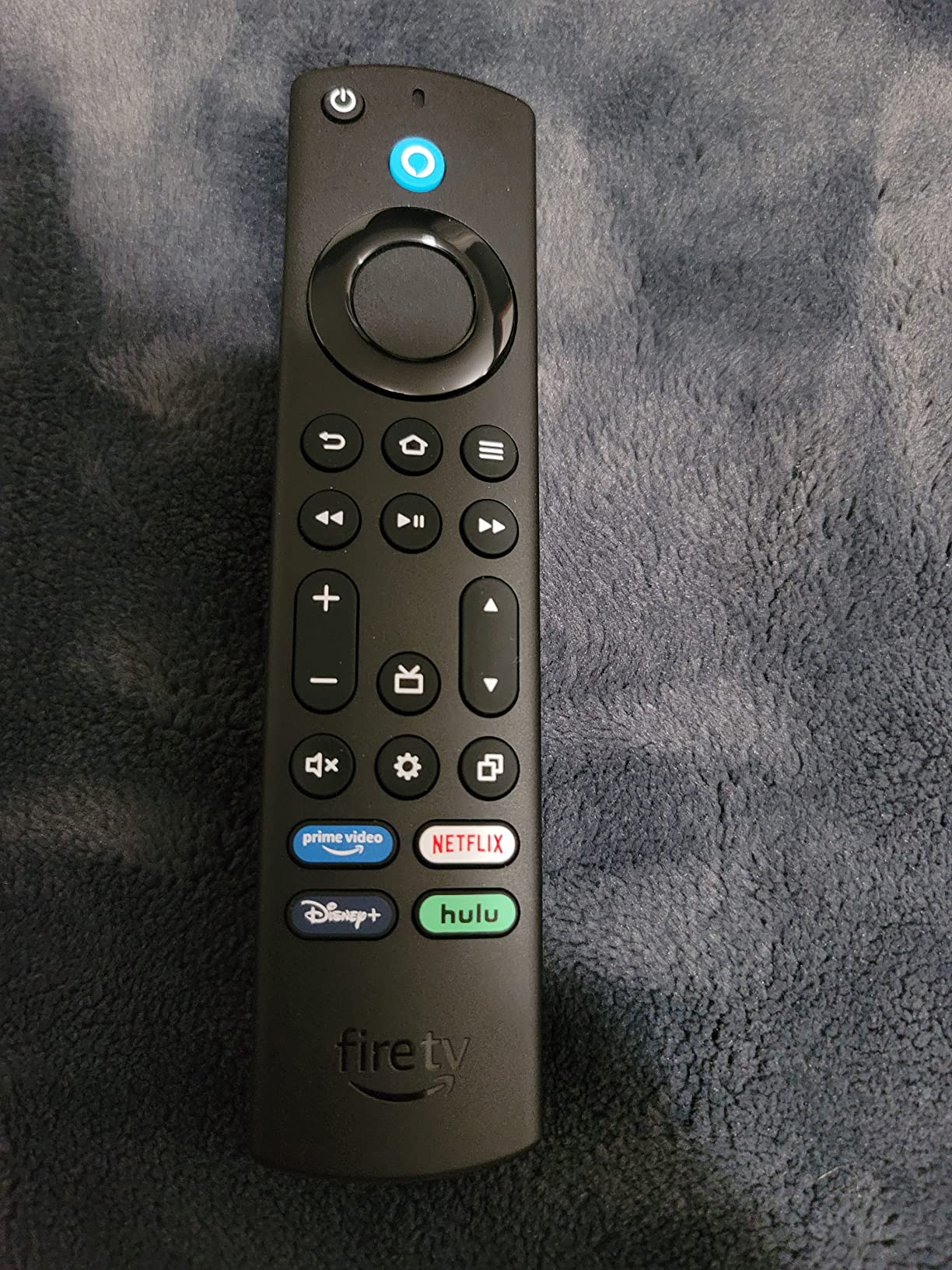 Amazon Fire TV Cube, with AI-powered Fire TV Search, Hands-free streaming device with Alexa, Wi-Fi 6E, 4K Ultra HD - Customer Photo 2