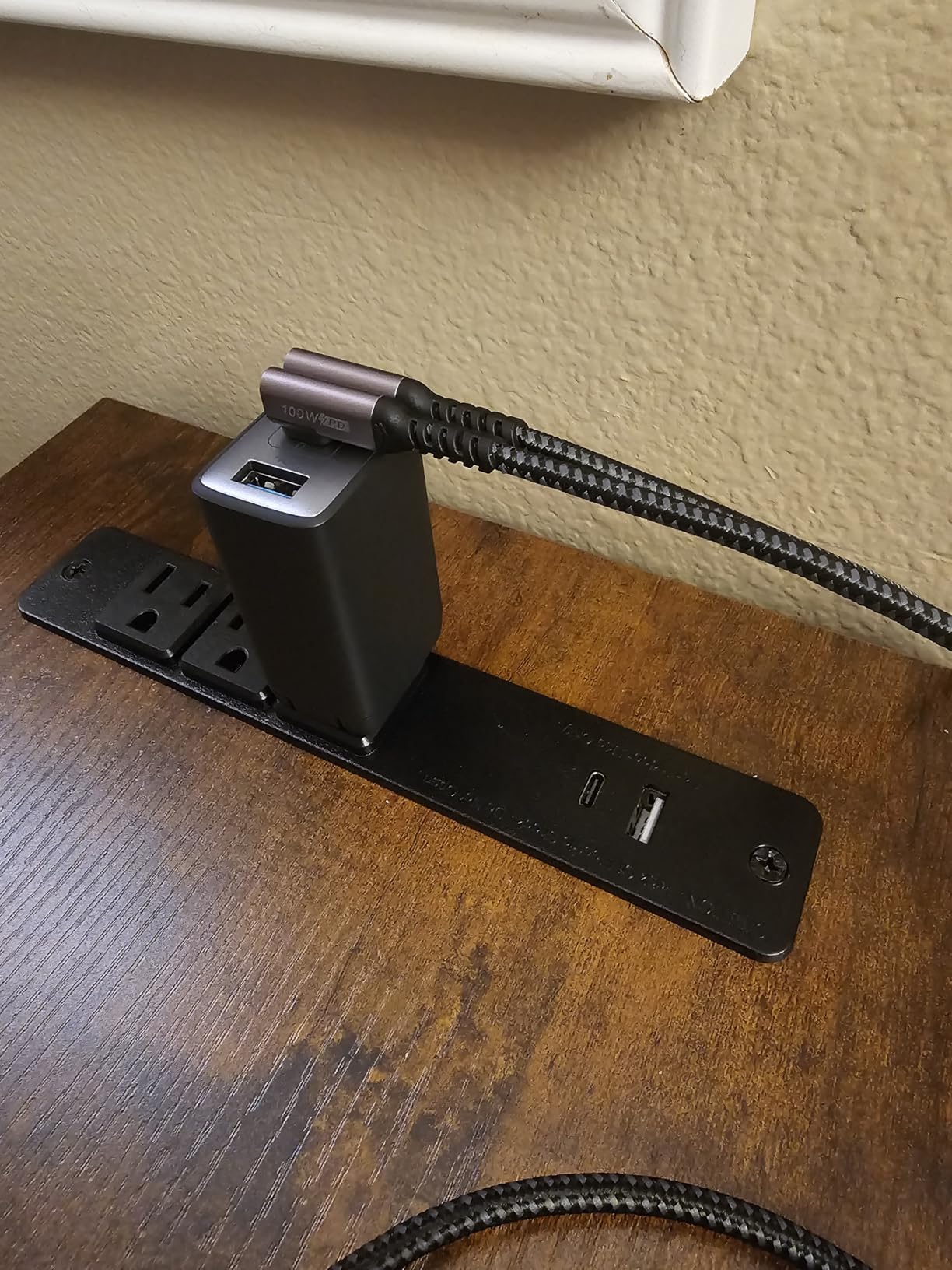 Anker USB C Charger(Nano II 65W), PPS 3-Port Fast Compact Foldable Wall Charger for MacBook Pro/Air, iPad Pro, Galaxy S20, Dell XPS 13, Note 20/10+, iPhone 17/17 Pro, Steam Deck, and More Customer Review Anker USB C Charger(Nano II 65W), PPS 3-Port Fast Compact Foldable Wall Charger for MacBook Pro/Air, iPad Pro, Galaxy S20, Dell XPS 13, Note 20/10+, iPhone 17/17 Pro, Steam Deck, and More - Customer Photo 1