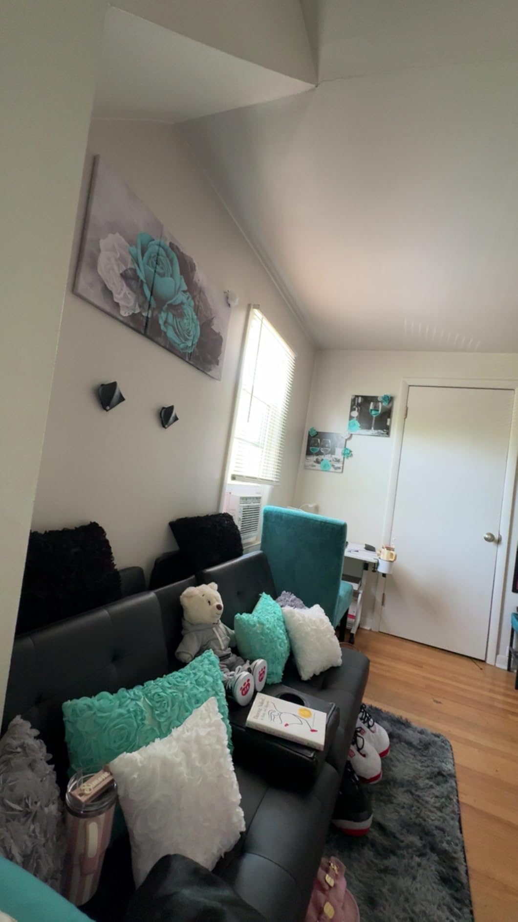 GUNKING Luxury 2-in-1 Anti-Spill Cup Holder with Under Desk Headphone Hanger (White) - Customer Photo 2