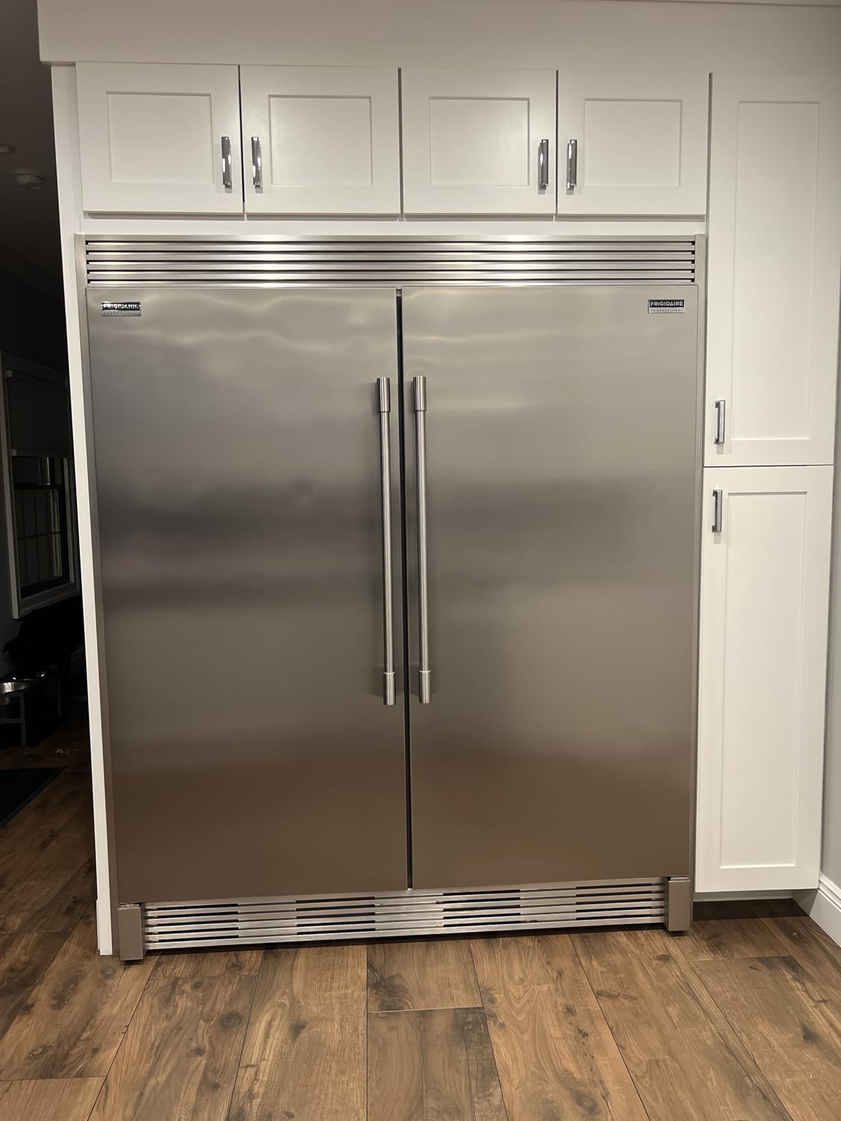 PROFESSIONAL Stainless Steel Refrigerator Freezer Combo & Trim FPRU19F8WF FPFU19F8WF TRMKTEZ2LV79 - Customer Photo 1