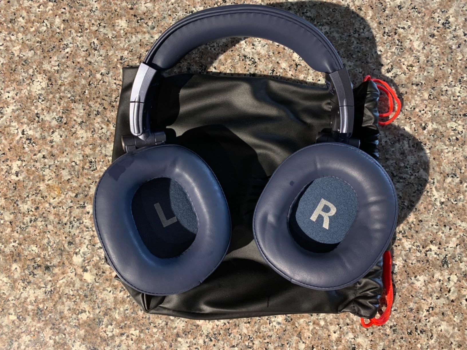 OneOdio A71 Hi-Res Studio Recording Headphones - Wired Over Ear Headphones with SharePort, Monitoring Mixing Foldable Headset with Stereo Sound, 3.5/6.35MM Jack for PC Computer DJ Guitar-Black - Customer Photo 1