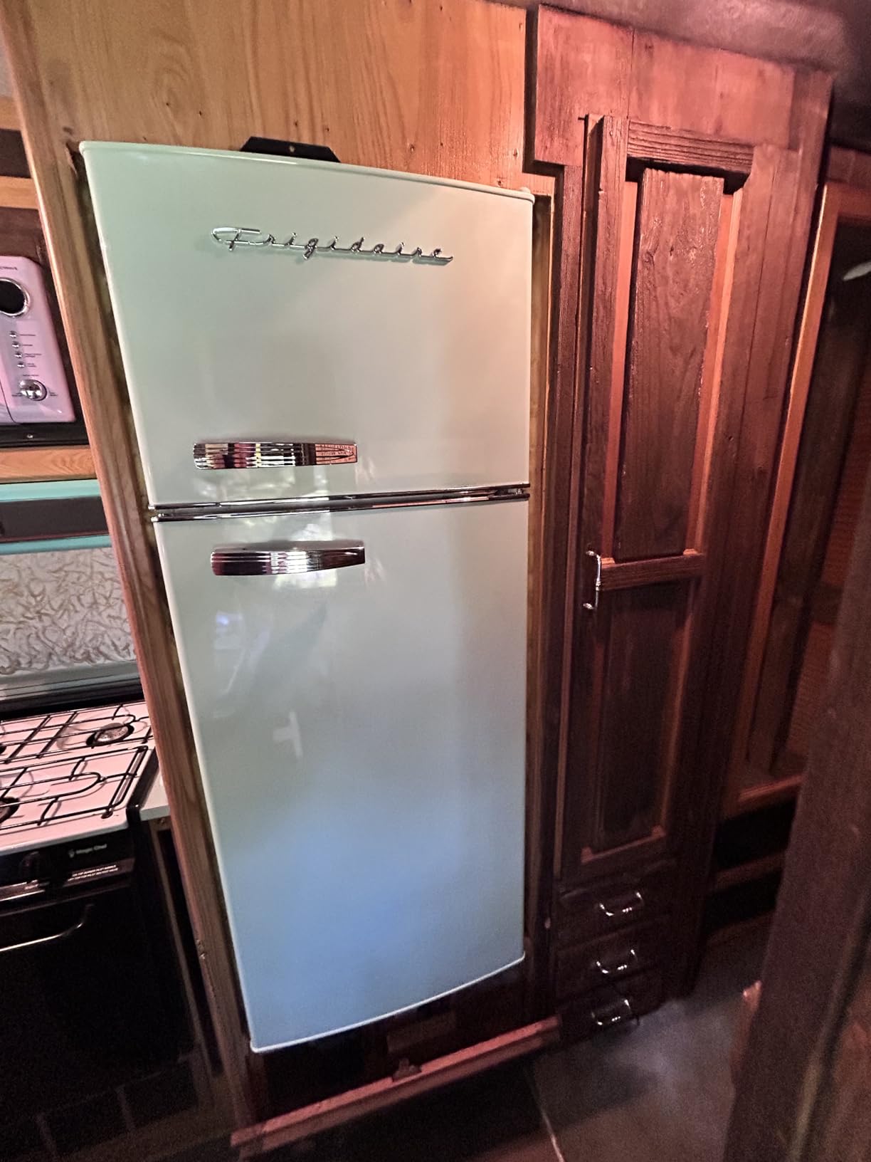 Frigidaire EFR753, 2 Door Apartment Size Refrigerator with Freezer, Retro Chrome Handle, 7.5 cu ft, Platinum Series, Stainless steel, 7.5 - Customer Photo 2