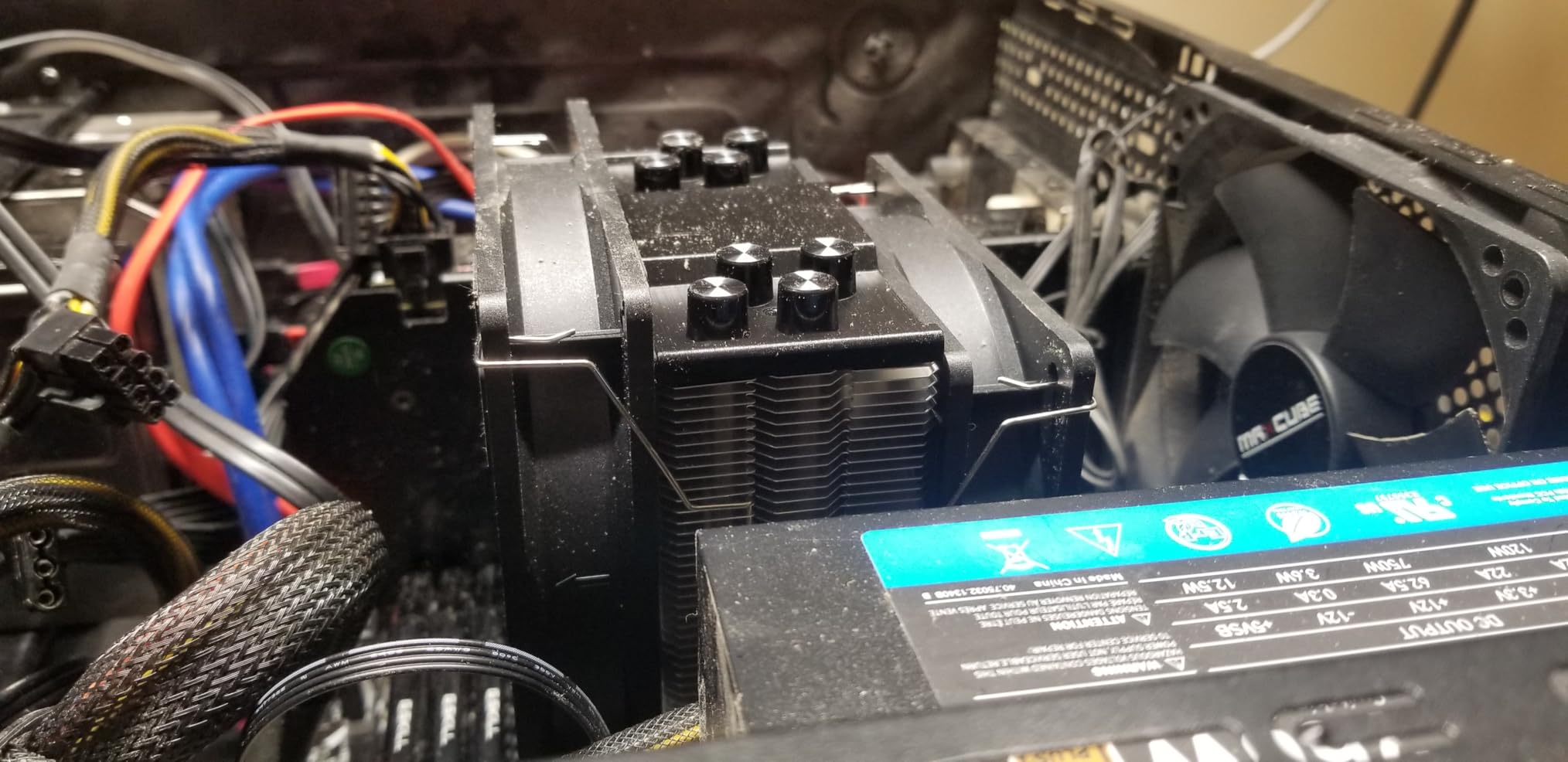 ID-COOLING SE-214-XT ARGB CPU Cooler 4 Heatpipes CPU Air Cooler ARGB Light Sync with Motherboard(5V 3-PIN Connector) CPU Fan for Intel/AMD, LGA 1700 Compatible - Customer Photo 1