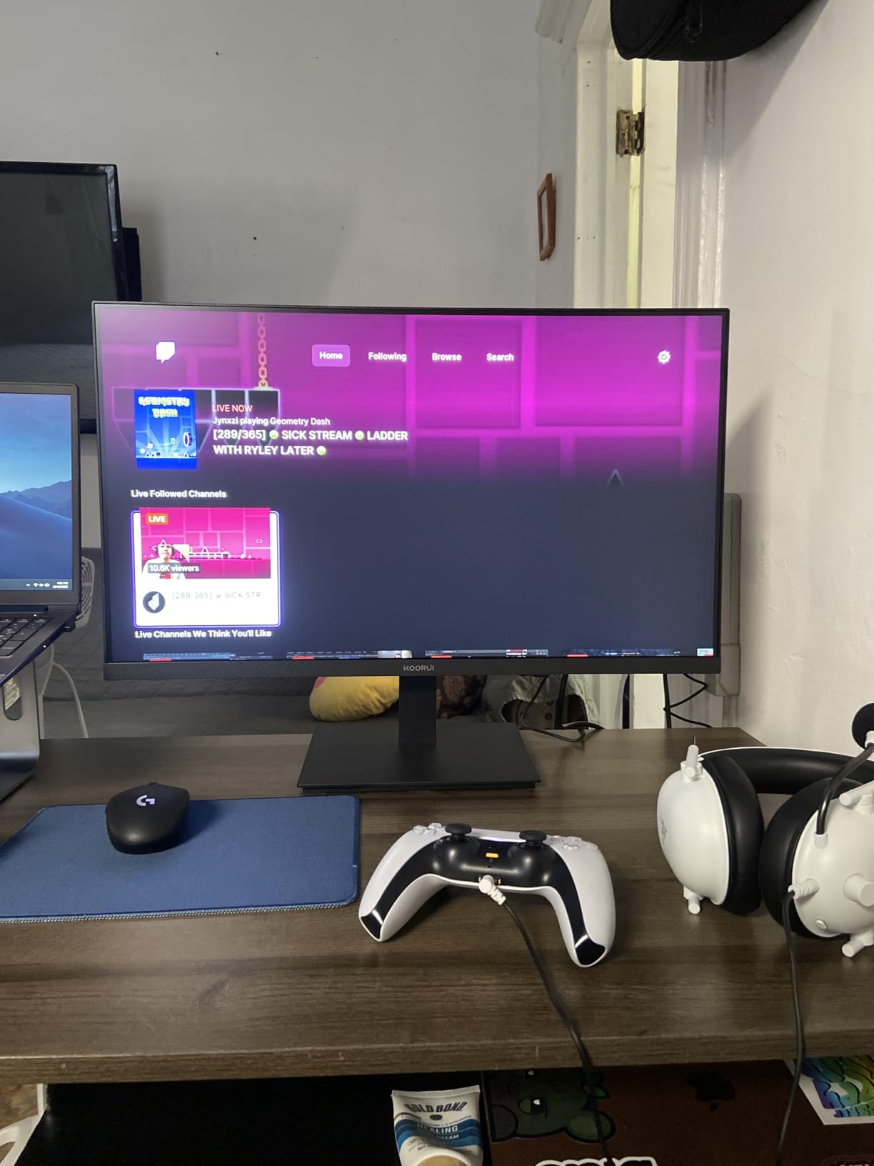 KOORUI 22 Inch Computer Monitor Full HD 1080P 100Hz PC Gaming Screen VA Panel Ultra-Slim Display 3000:1 Contrast Ratio with Adpitive Sync (HDMI/VGA/VESA Compatible 100x100mm/Audio Out), Tilt, Black - Customer Photo 2