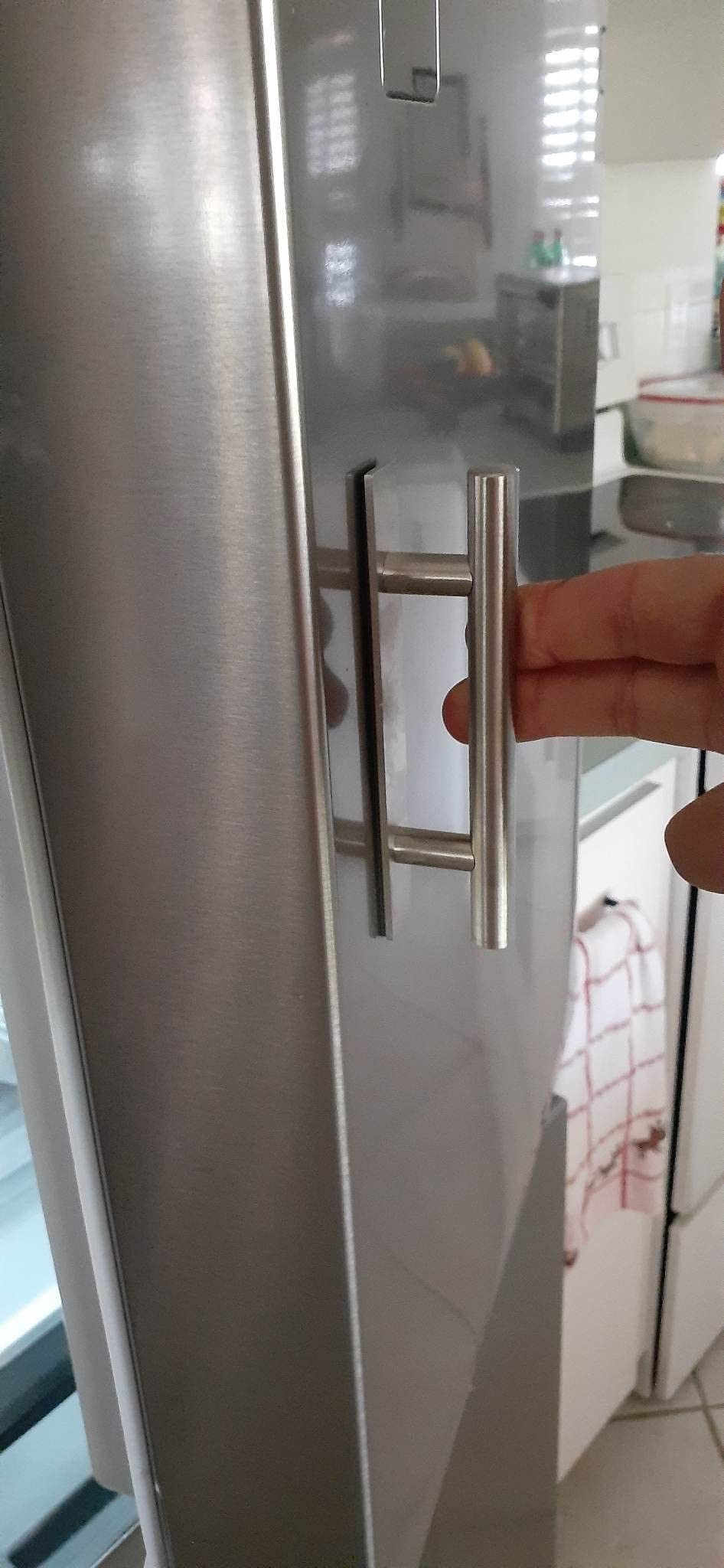 Frigidaire FRQG1721AV 17.4 Cubic Foot Refrigerator, Silver Customer Review Frigidaire FRQG1721AV 17.4 Cubic Foot Refrigerator, Silver - Customer Photo 4