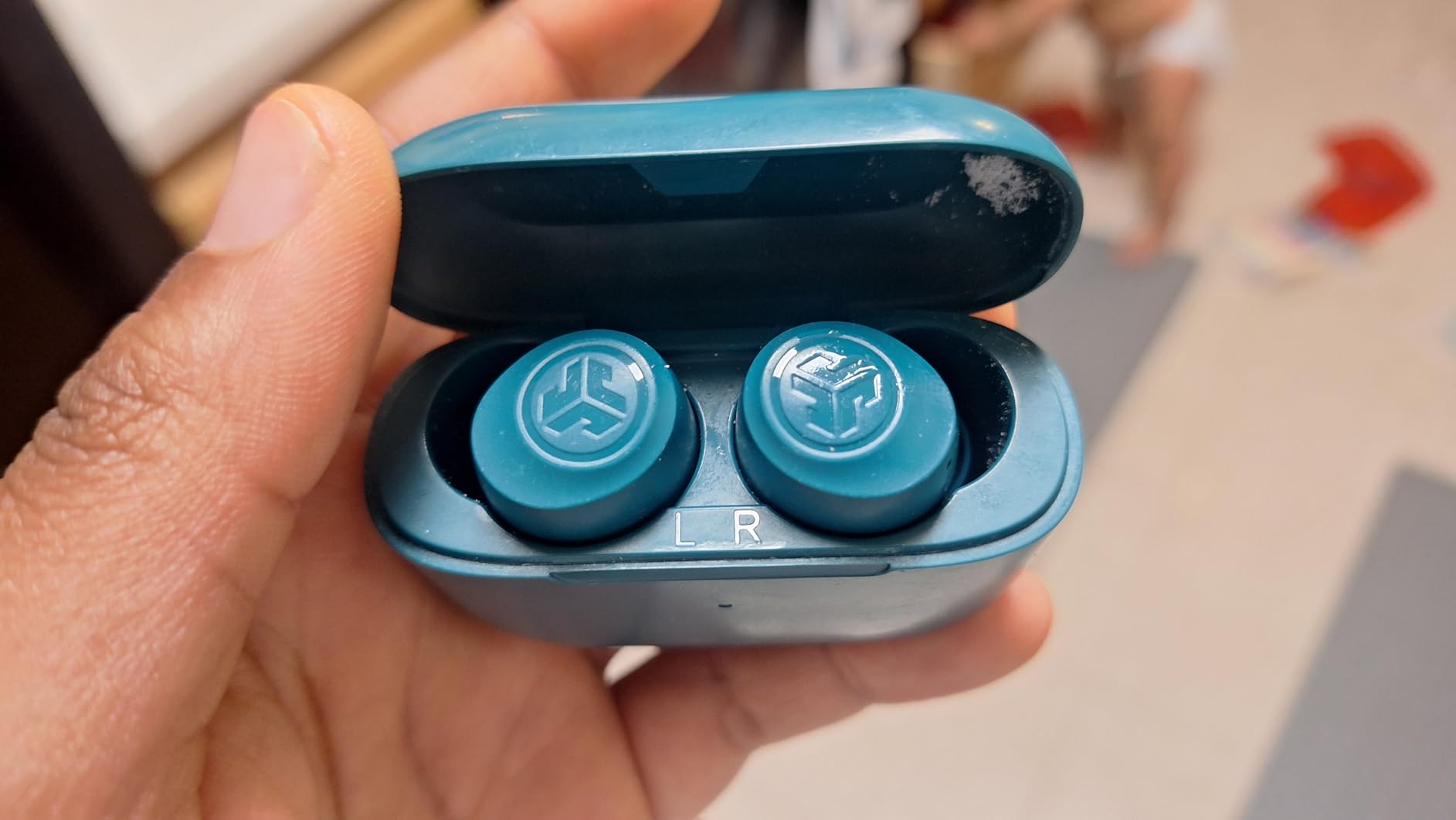 JLab Go Air Pop True Wireless Bluetooth Earbuds + Charging Case, Slate, Dual Connect, IPX4 Sweat Resistance, Bluetooth 5.1 Connection, 3 EQ Sound Settings Signature, Balanced, Bass Boost - Customer Photo 4
