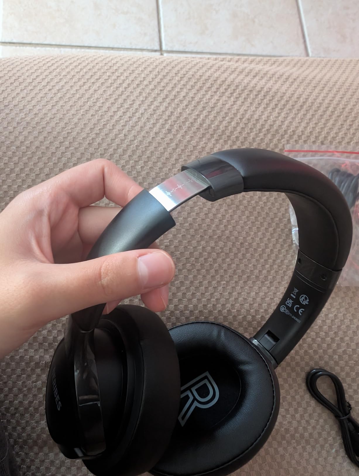 BERIBES Bluetooth Headphones Over Ear, 65H Playtime and 6 EQ Music Modes Wireless Headphones with Microphone, HiFi Stereo Foldable Lightweight Headset, Deep Bass for Home Office Cellphone PC Ect. Customer Review BERIBES Bluetooth Headphones Over Ear, 65H Playtime and 6 EQ Music Modes Wireless Headphones with Microphone, HiFi Stereo Foldable Lightweight Headset, Deep Bass for Home Office Cellphone PC Ect. - Customer Photo 2