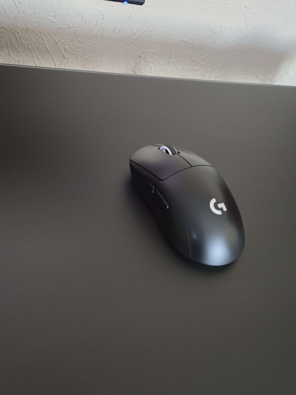 Logitech G PRO X SUPERLIGHT 2 Wireless Gaming Mouse, 60g Pro-Grade with 5 Programmable Buttons, 44k DPI Sensor, 8kHz Report Rate, USB-C Charging for PC/Mac - Black - Customer Photo 5