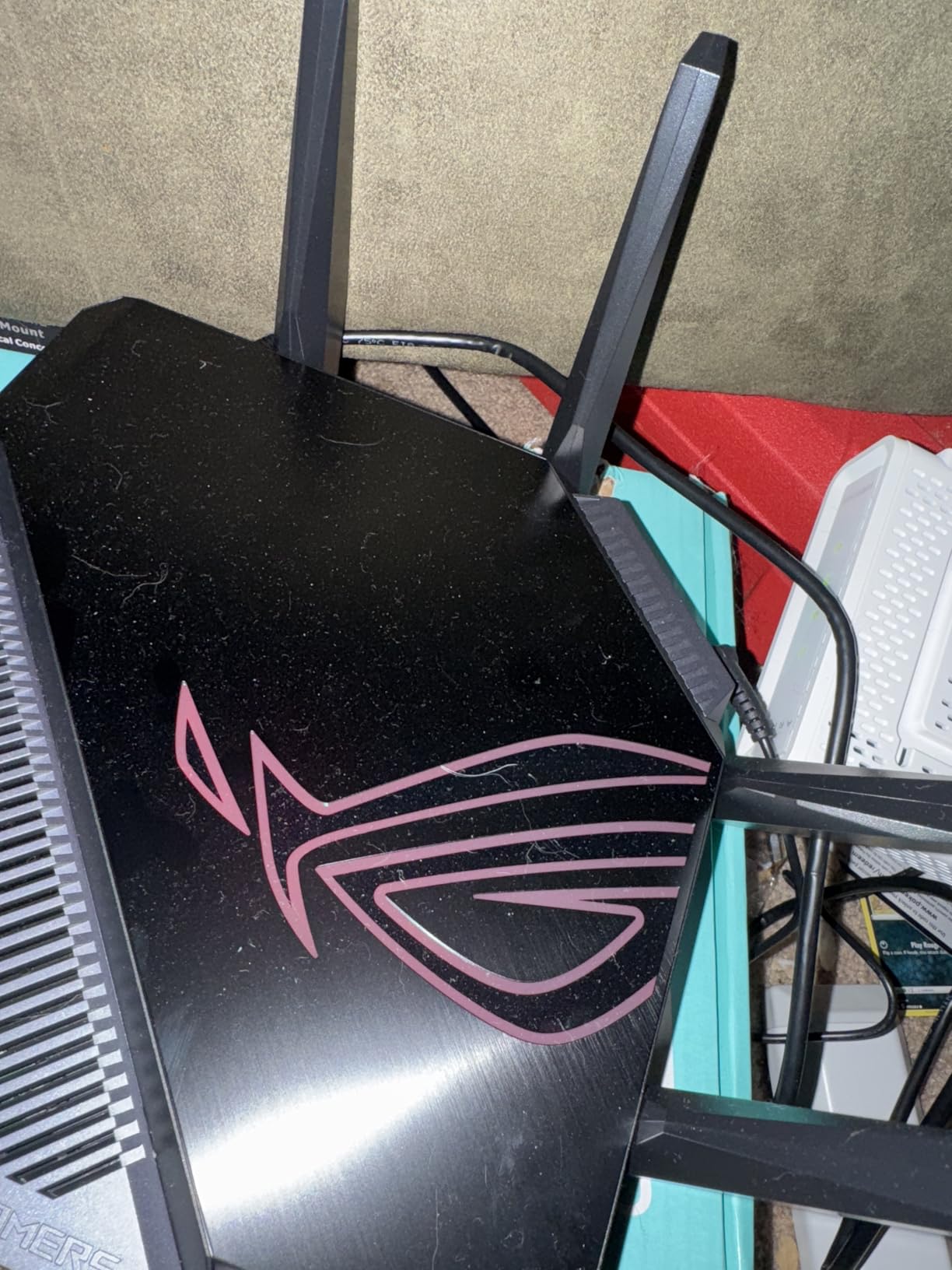 ASUS ROG Rapture GT-AXE11000 Tri-band WiFi 6E Extendable Gaming Router, 6GHz Band, 2.5G Port, Triple-level Game Acceleration, VPN Fusion, Subscription-free Network Security, AiMesh Compatible - Customer Photo 2