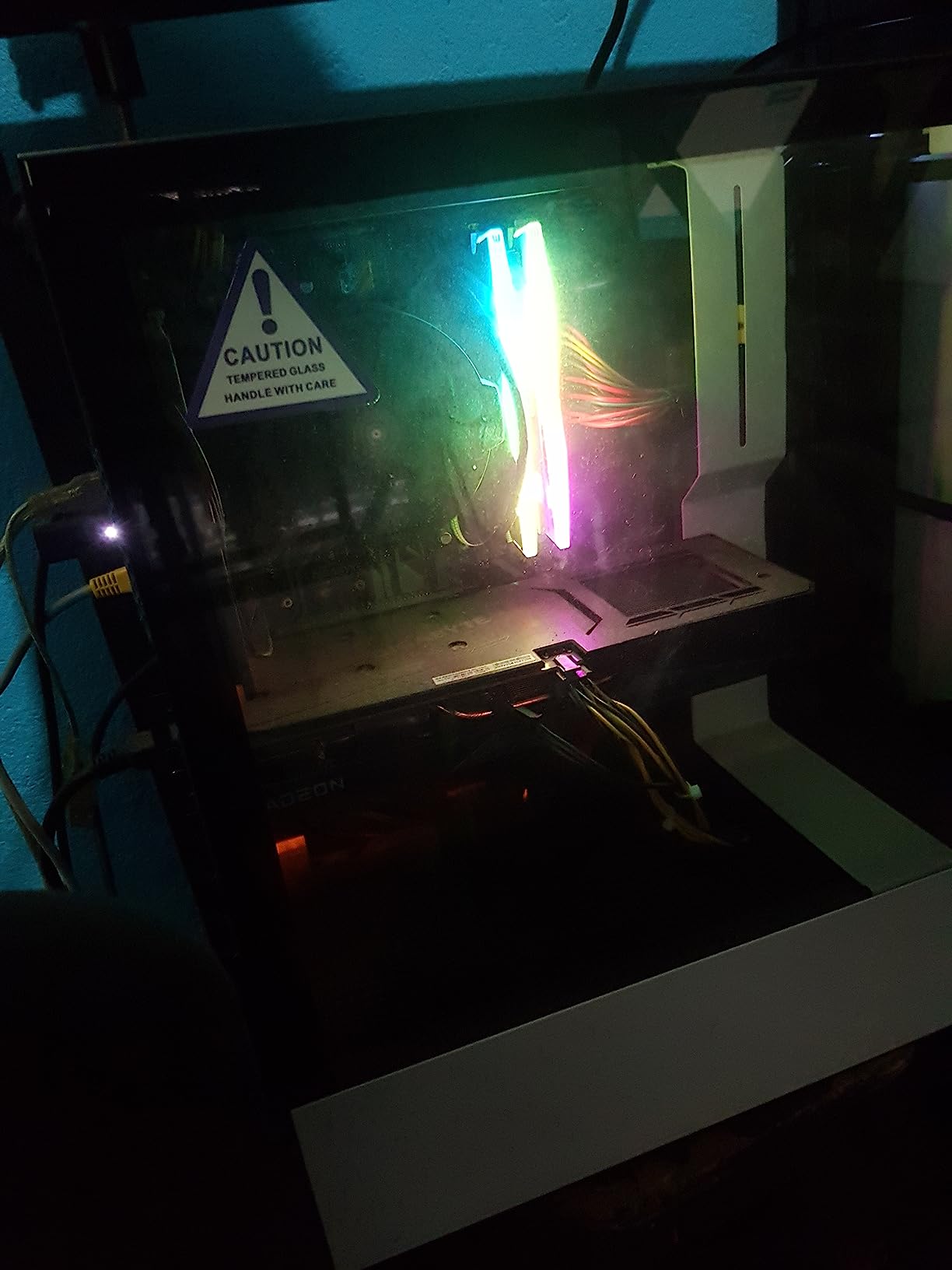 GIGABYTE Radeon RX 6500 XT Gaming OC 4G Graphics Card, WINDFORCE 3X Cooling System, 4GB 64-bit GDDR6, GV-R65XTGAMING OC-4GD Video Card - Customer Photo 1