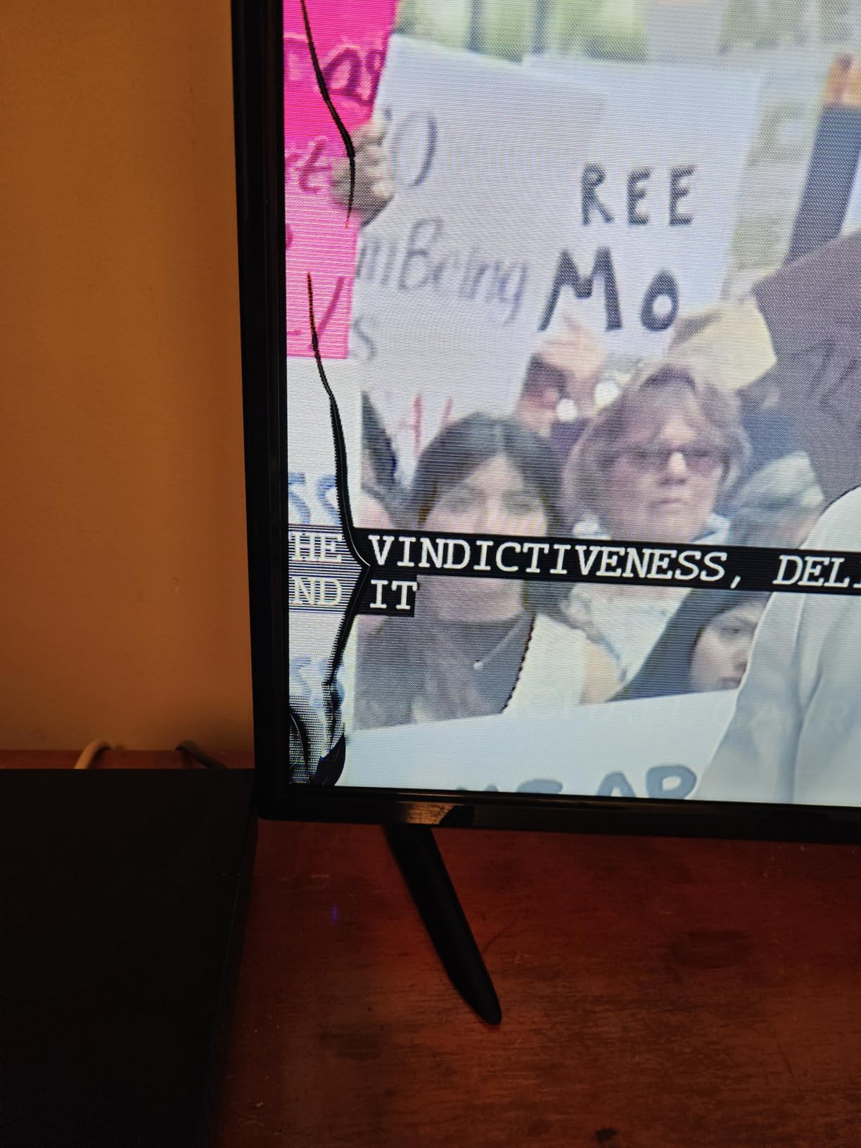 Westinghouse 32 Inch TV with DVD Player Built in, HD LED Small Flat Screen Non-Smart Television DVD Combo, RV Camper, Works with Fire Stick, Roku, Apple TV, TiVo, Xumo, and Streaming Devices. - Customer Photo 3