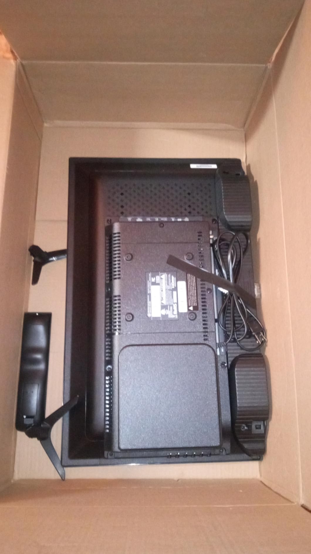 Westinghouse 32 Inch TV with DVD Player Built in, HD LED Small Flat Screen Non-Smart Television DVD Combo, RV Camper, Works with Fire Stick, Roku, Apple TV, TiVo, Xumo, and Streaming Devices. - Customer Photo 5