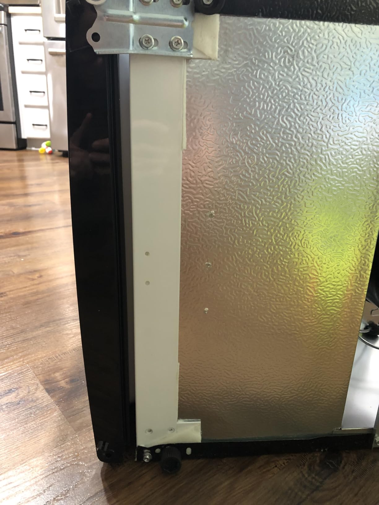 Upstreman 3.2 Cu.Ft Mini Fridge with Freezer, Single Door Mini Fridge, Dorm Fridge, Adjustable Thermostat, Mini Refrigerator for Bedroom, Office, Dorm, Black-BR321 Customer Review Upstreman 3.2 Cu.Ft Mini Fridge with Freezer, Single Door Mini Fridge, Dorm Fridge, Adjustable Thermostat, Mini Refrigerator for Bedroom, Office, Dorm, Black-BR321 - Customer Photo 1